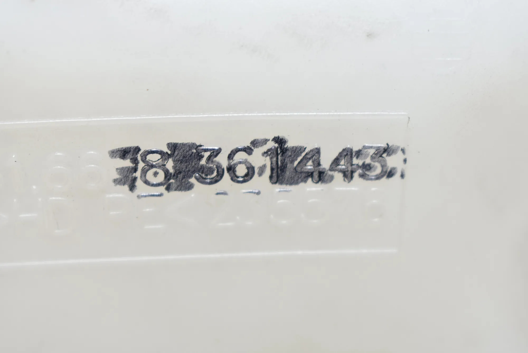 Window Washer Tank – OEM 8361443 · BMW 5 Touring (E39) 530 d 1999 – 4