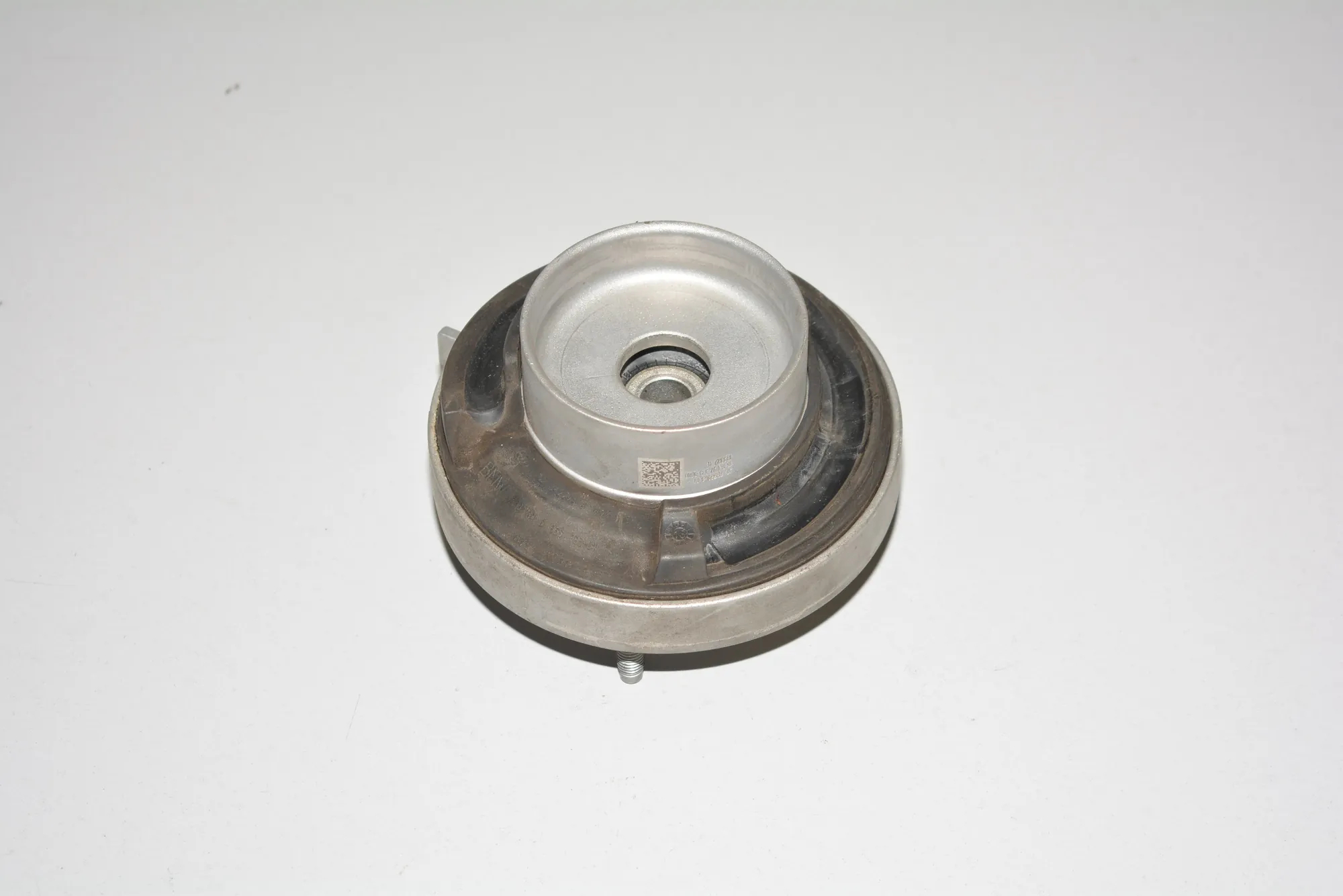 Rear Left Shock Absorber Bracket – OEM 7856963 · BMW 5 (G30) BMW 5 (G30) 2019 – 3