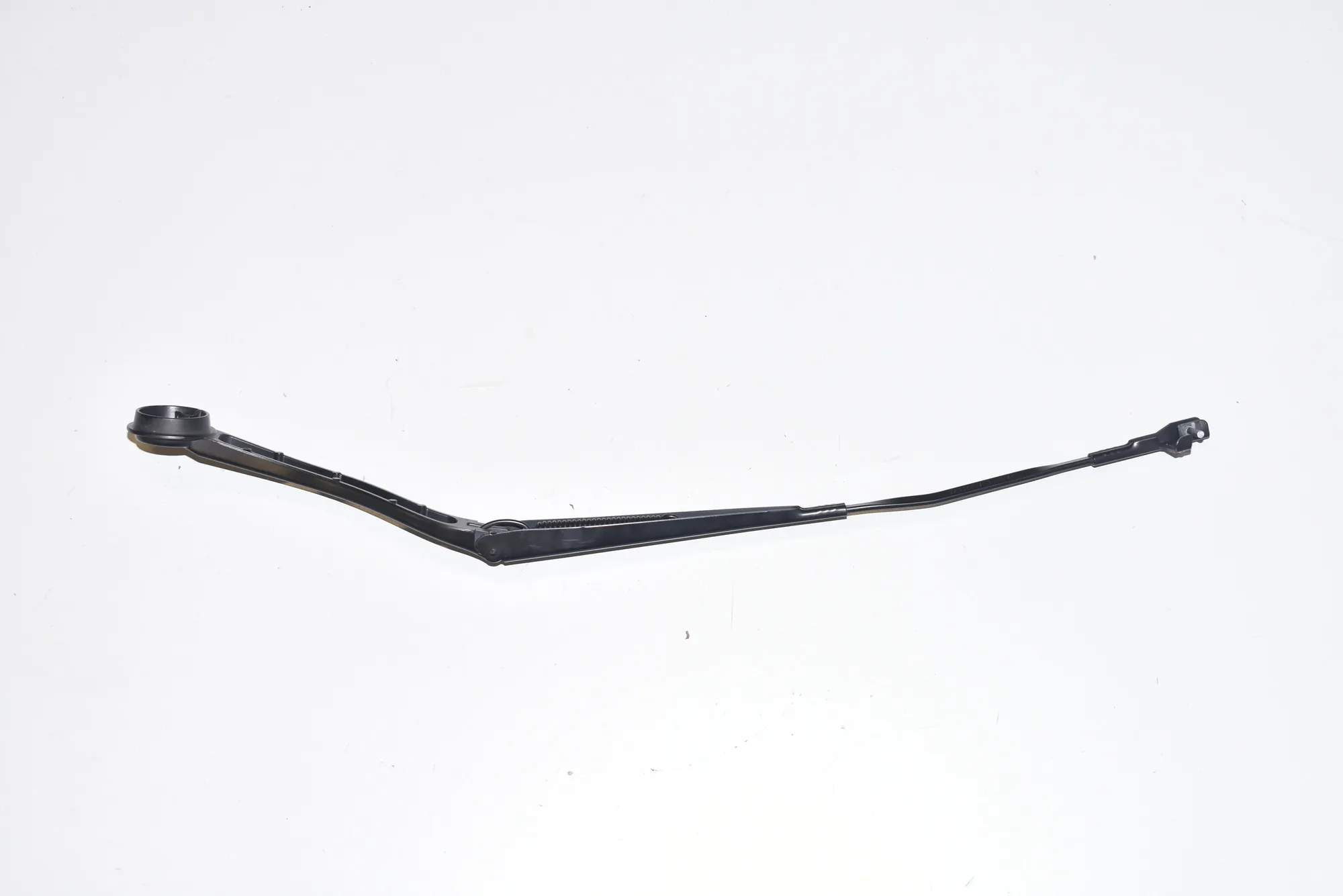 Front Wiper Arms – OEM 7322166 · BMW i3 (I01) BMW i3 (I01) Hybrid 2016 – 2