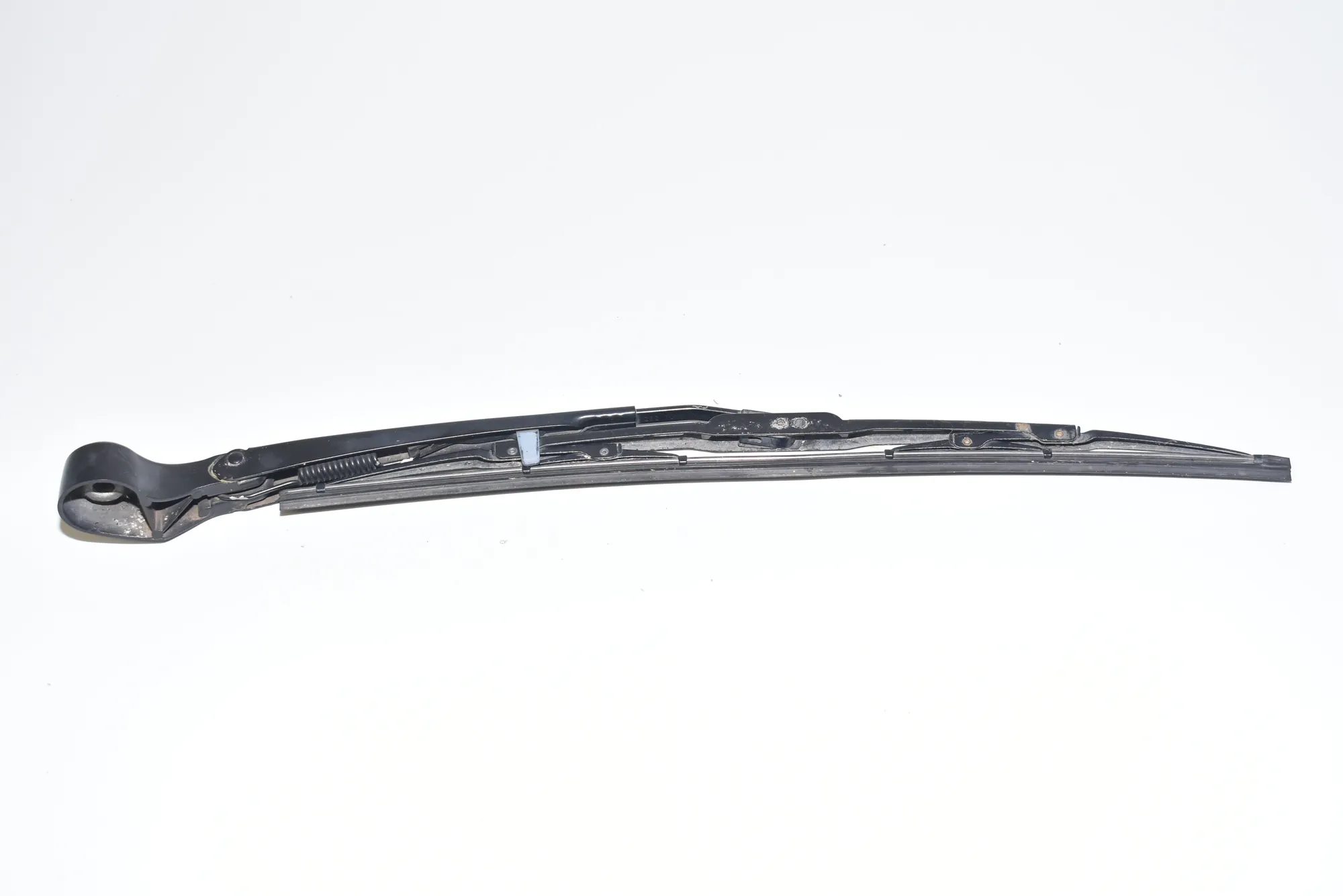 Tailgate Window Wiper Arm – OEM 7068076 · BMW X5 (E53) 4.6 is 2002