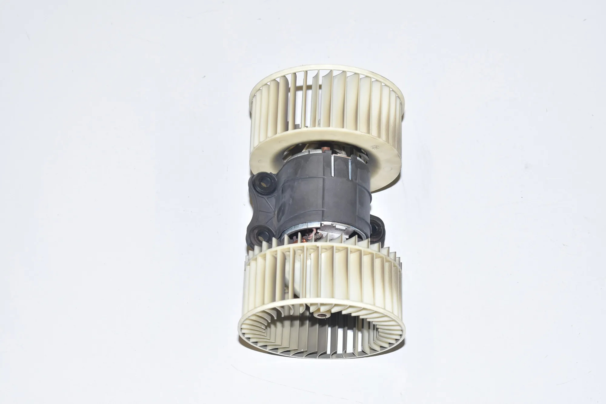 Heater Blower Fan – OEM 8385558 · BMW X5 (E53) 4.6 is 2002 – 3