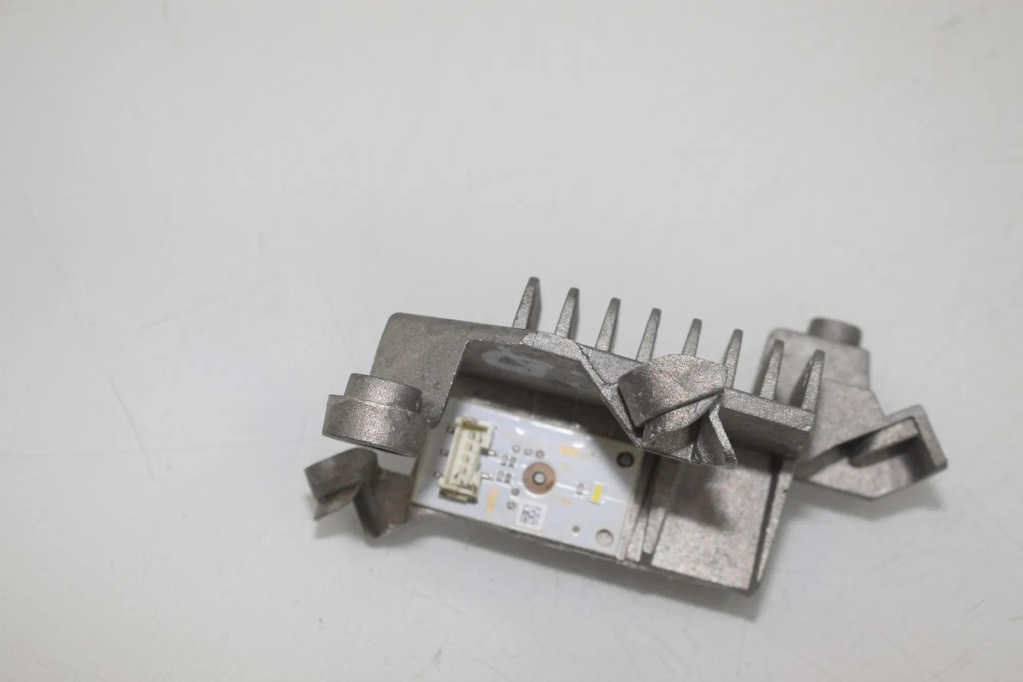 LED Lights Control Unit – OEM 8495580 · BMW i3 (I01) s Range Extender 2019 – 4
