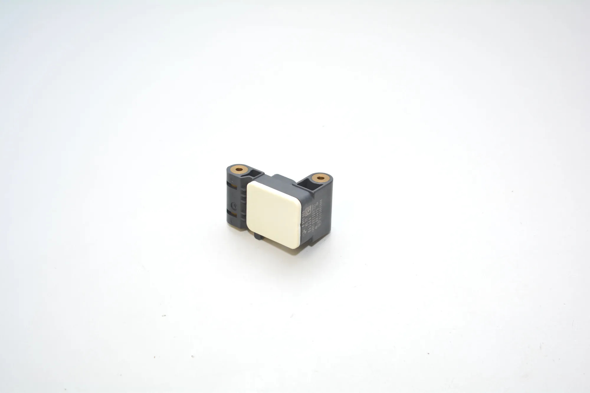 Front Left Impact Sensor – OEM 6911003 · BMW 3 (E90) 330 d 2009 – 4