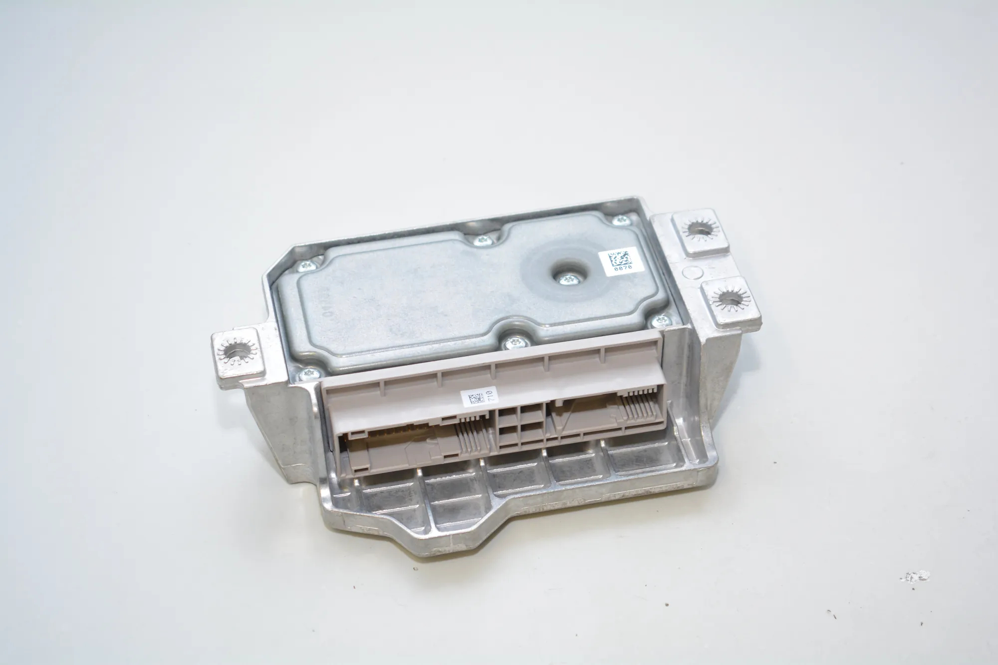 SRS Control Unit – OEM 0285010070 · BMW 3 (E90) 330 d 2009 – 3
