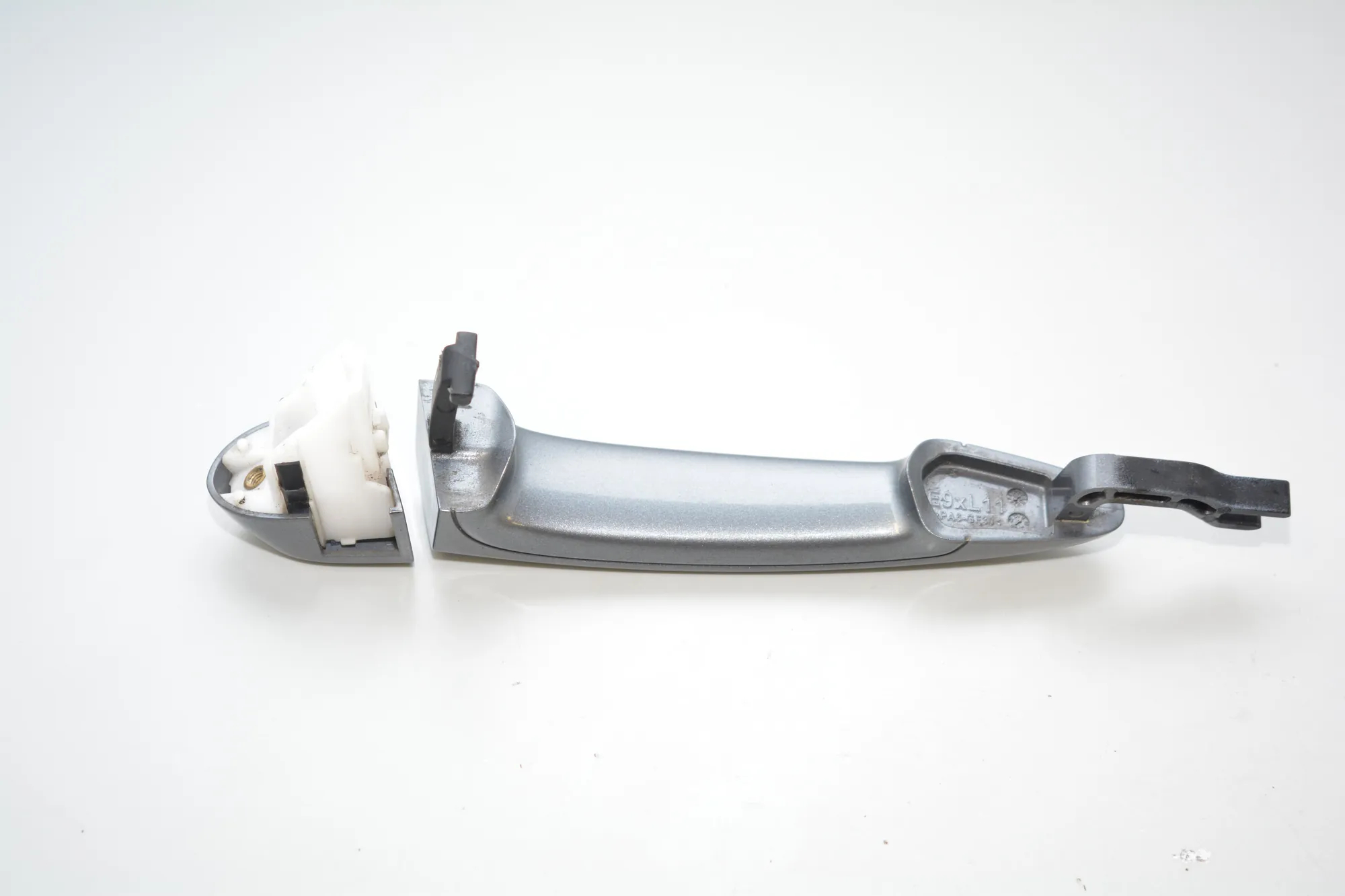 Front Left Door Exterior Handle · BMW 3 (E90) 330 d 2009 – 4