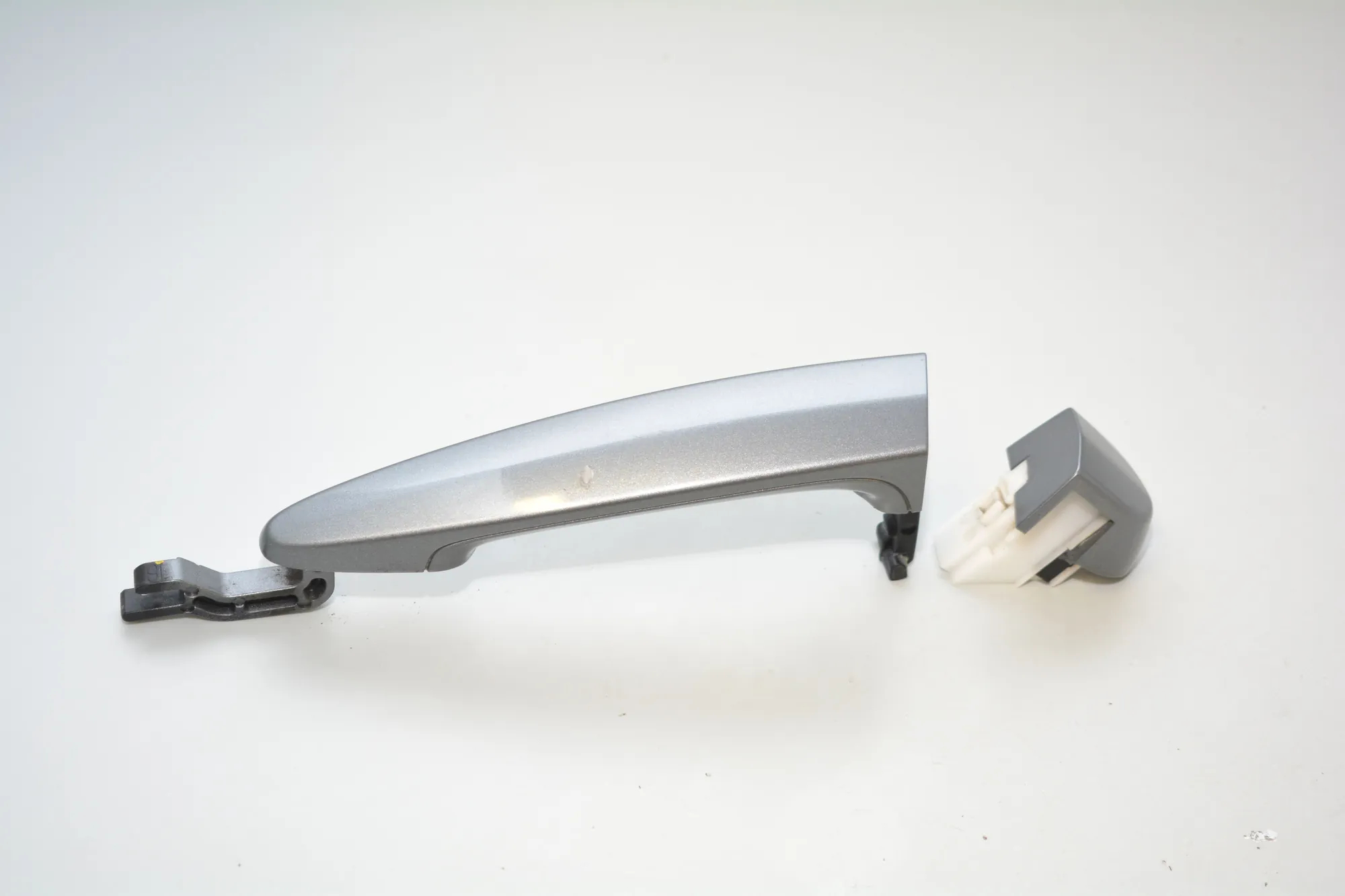 Front Left Door Exterior Handle · BMW 3 (E90) 330 d 2009