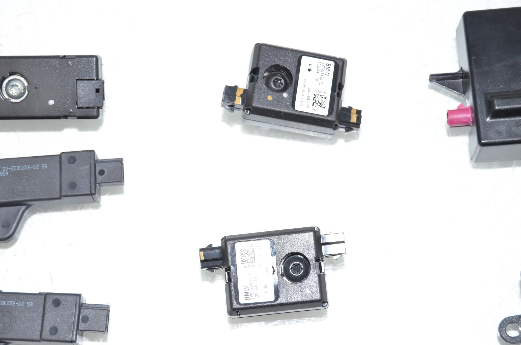 Antenna Amplifier – OEM 9325735 · BMW i3 (I01) s Range Extender 2019 – 3