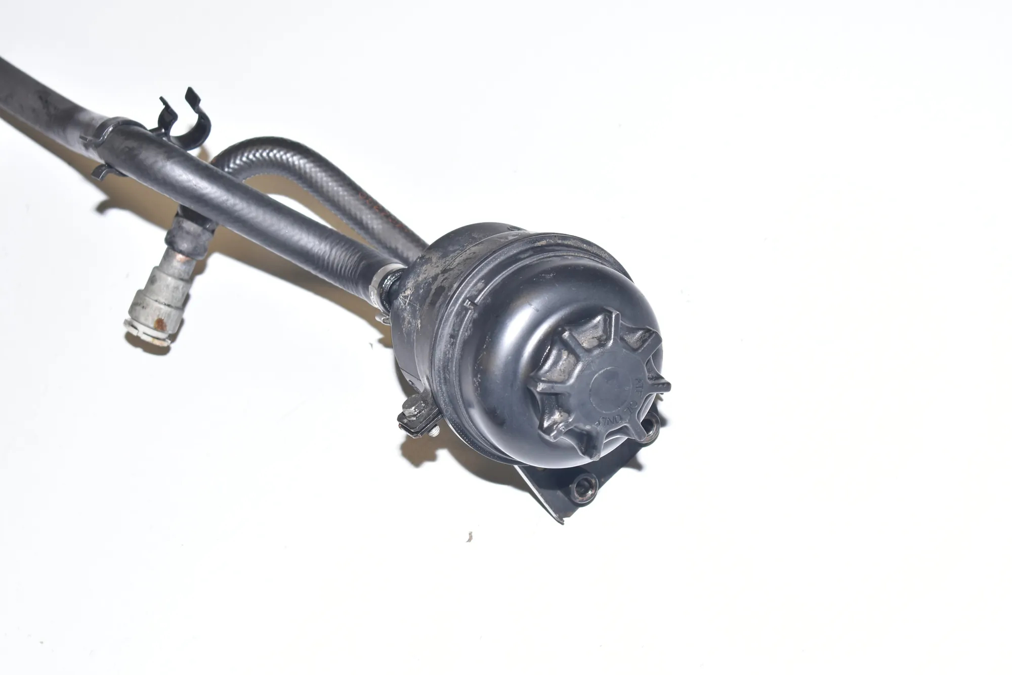 Power Steering Pump Tank – OEM 1097164 · BMW X5 (E53) 4.6 is 2002 – 4