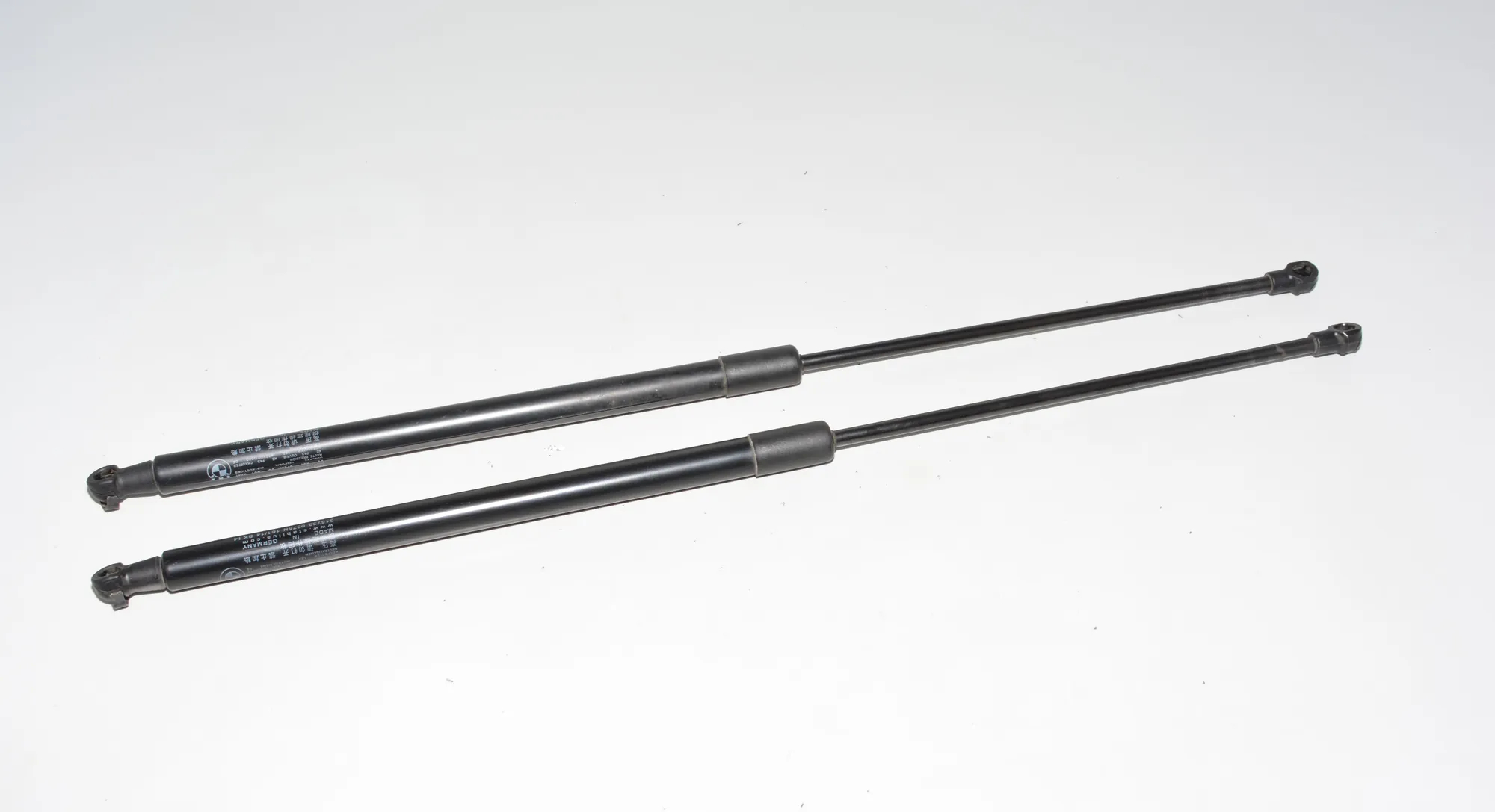 Left Side Tailgate Gas Strut – OEM 7296775 · BMW i3 (I01) Hybrid 2014