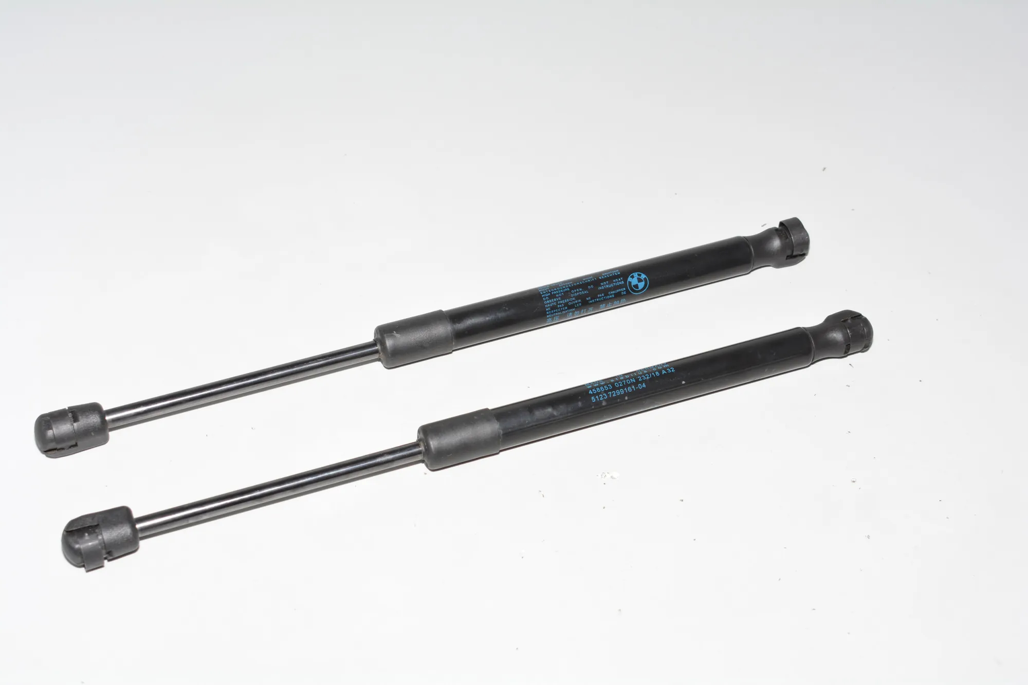 Front Left Bonnet Strut – OEM 7299161 · BMW i3 (I01) Hybrid 2018