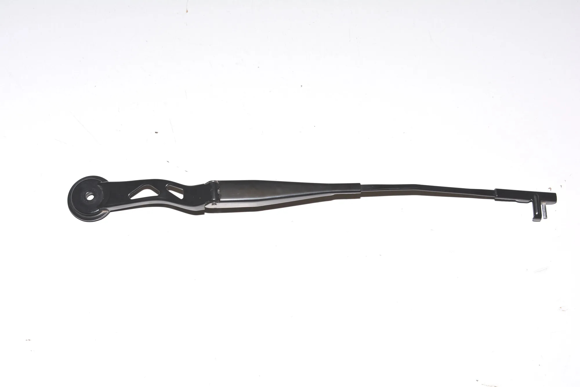 Front Wiper Arms – OEM 7322167 · BMW i3 (I01) Electric 2020 – 4