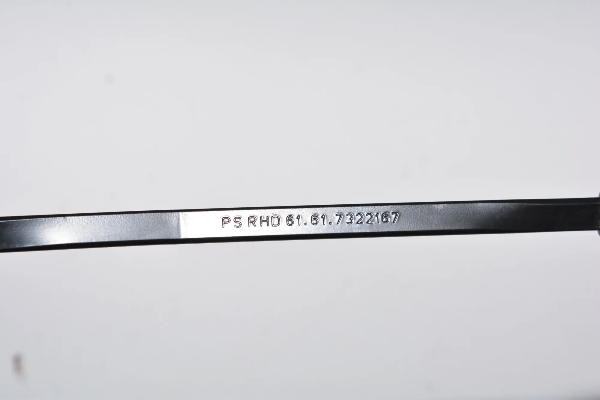 Front Wiper Arms – OEM 7322167 · BMW i3 (I01) Electric 2020 – 5