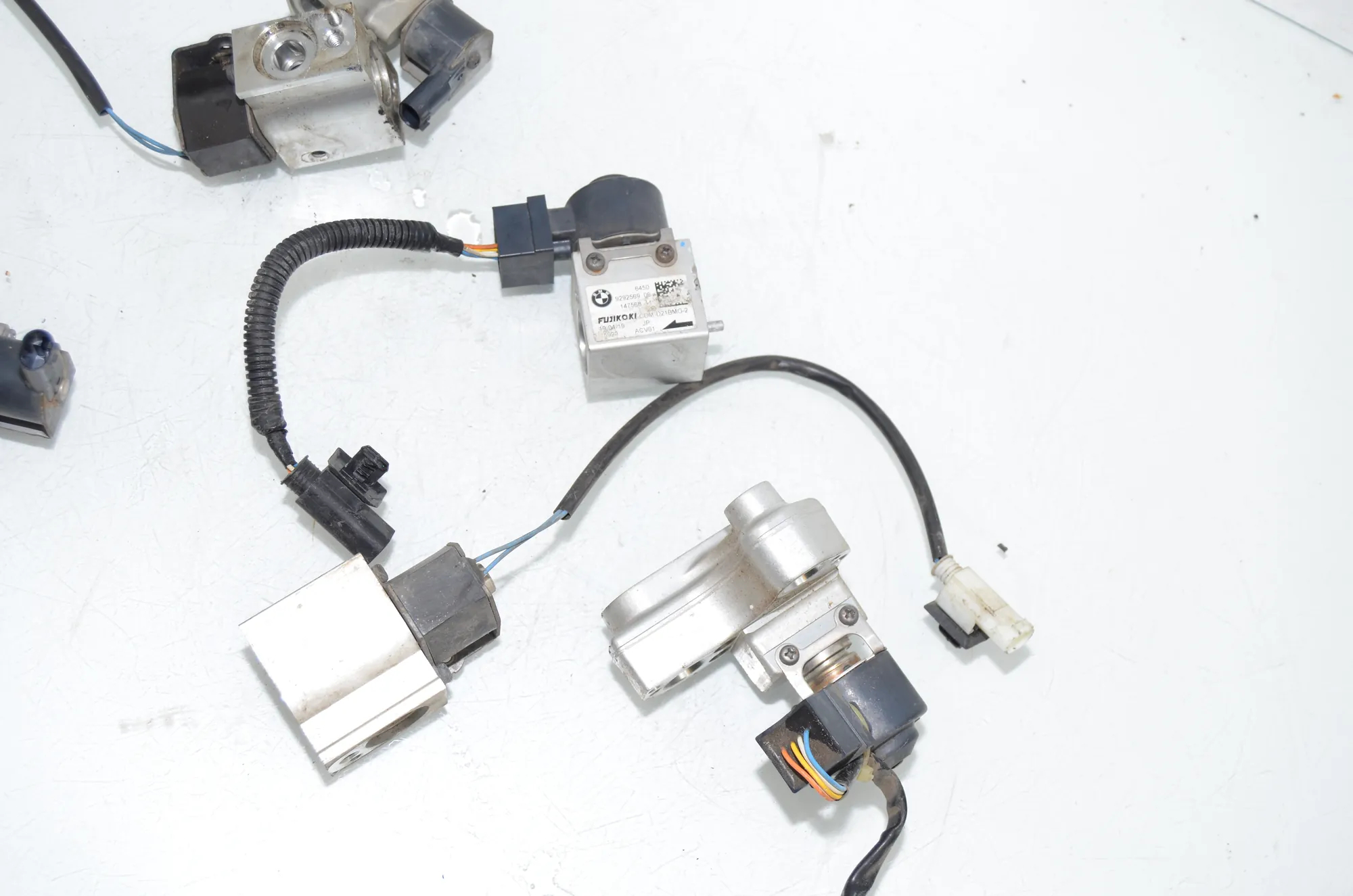 A/C Conditioner Expansion Valve – OEM 9292572 · BMW i3 (I01) s Range Extender 2019 – 2