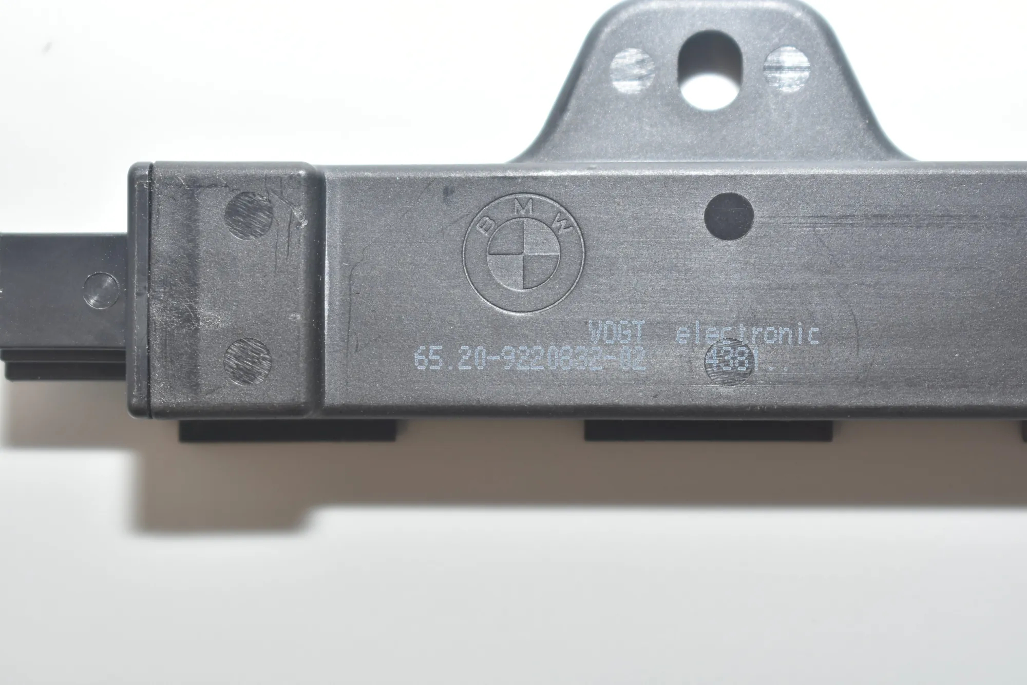 Antenna – OEM 9220832 · BMW i3 (I01) Electric 2019 – 4