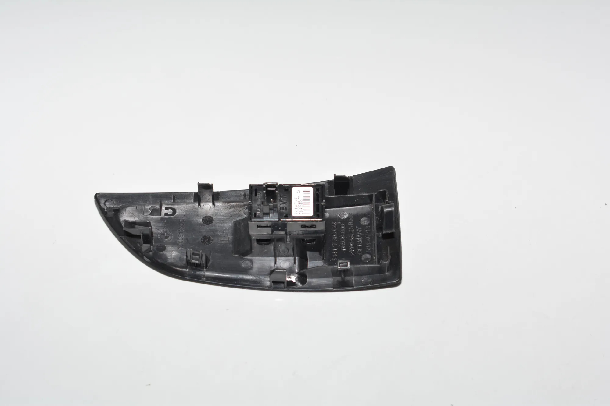 Front Left Door Window Switch – OEM 9208107 · BMW i3 (I01) Electric 2020 – 3