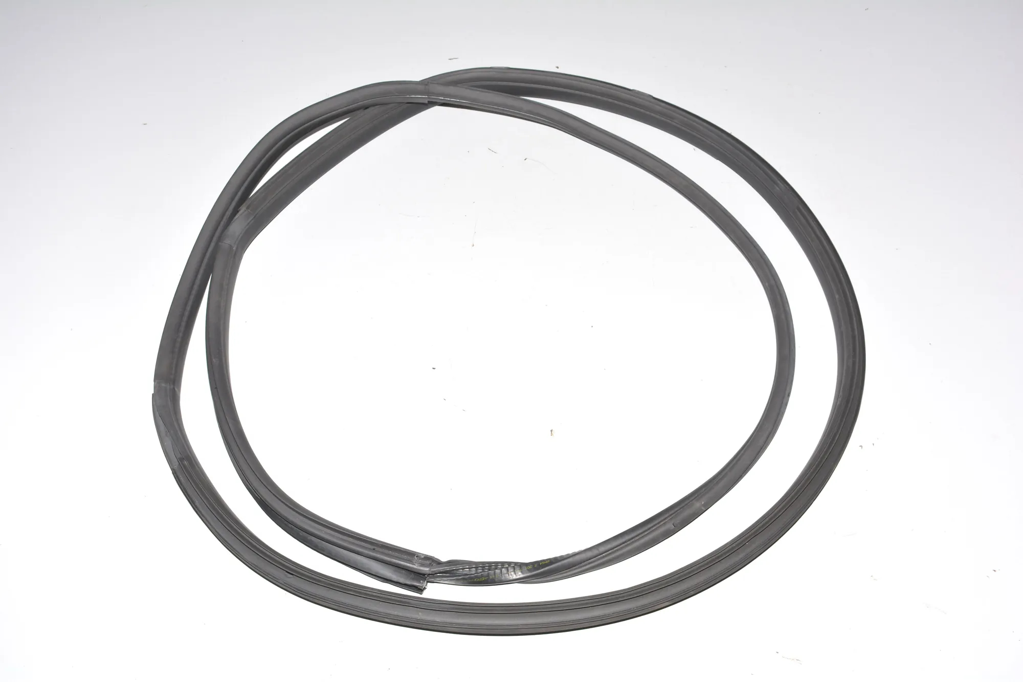 Front Right Door Seal Rubber – OEM 7301742 · BMW i3 (I01) Hybrid 2016