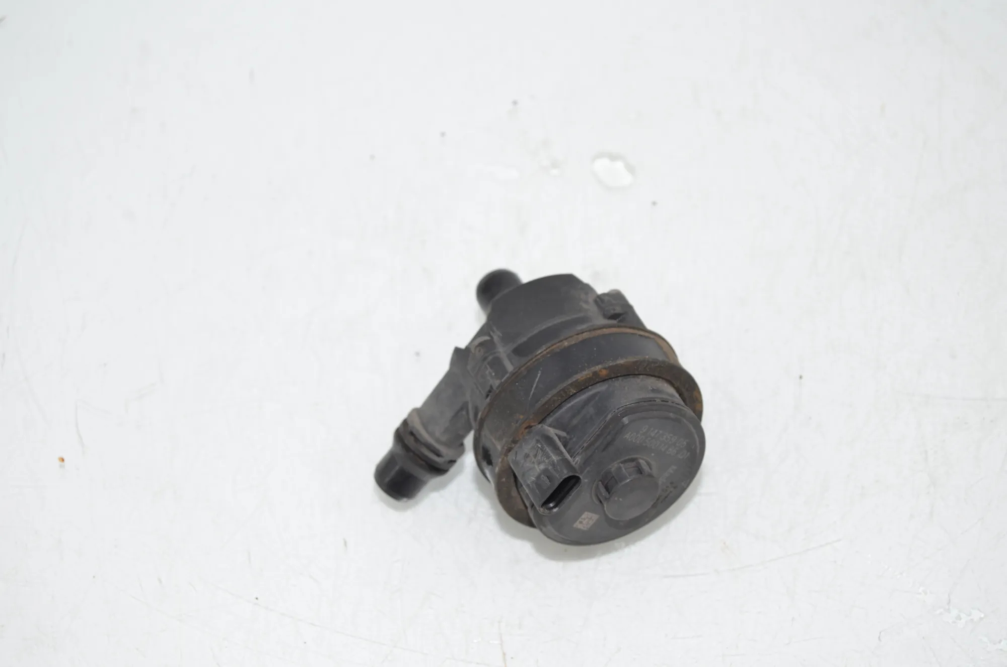 Auxiliary Water Pump – OEM 9147359 · BMW i3 (I01) s Range Extender 2019 – 2