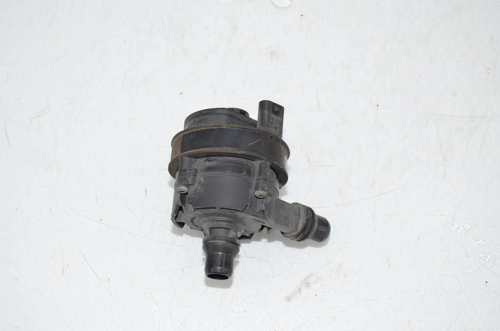 Auxiliary Water Pump – OEM 9147359 · BMW i3 (I01) s Range Extender 2019