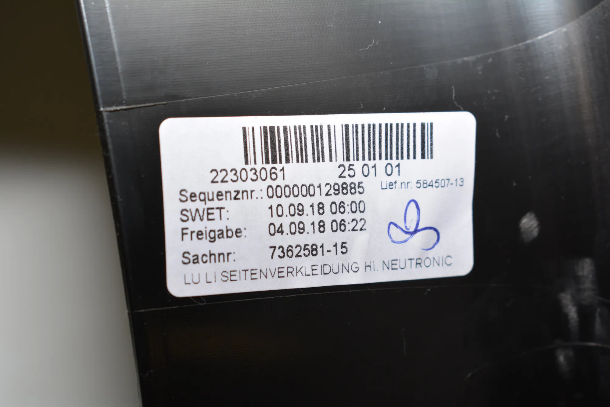 Rear Left Pillar Trim – OEM 7362581 · BMW i3 (I01) Electric 2020 – 7