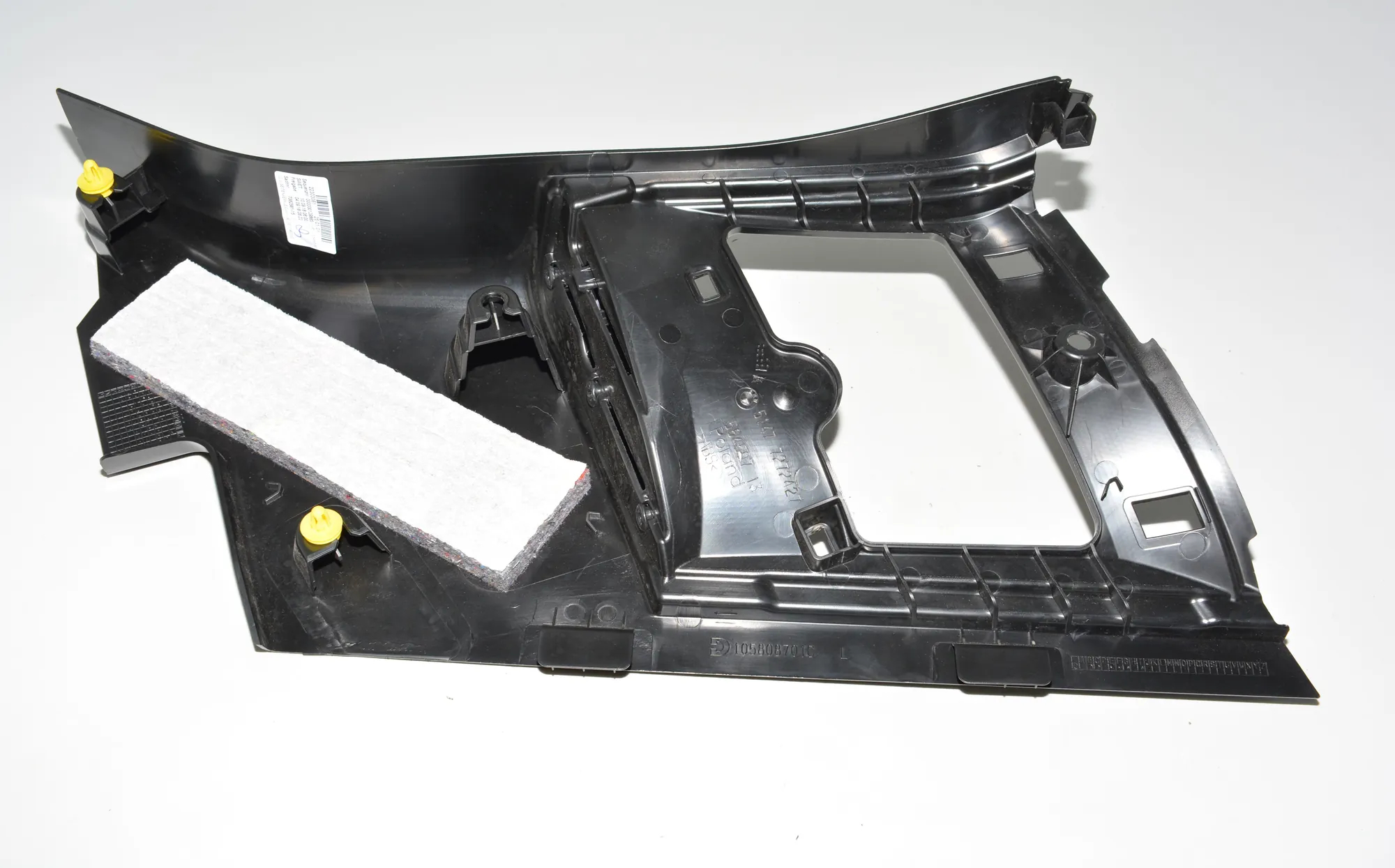 Rear Left Pillar Trim – OEM 7362581 · BMW i3 (I01) Electric 2020 – 5