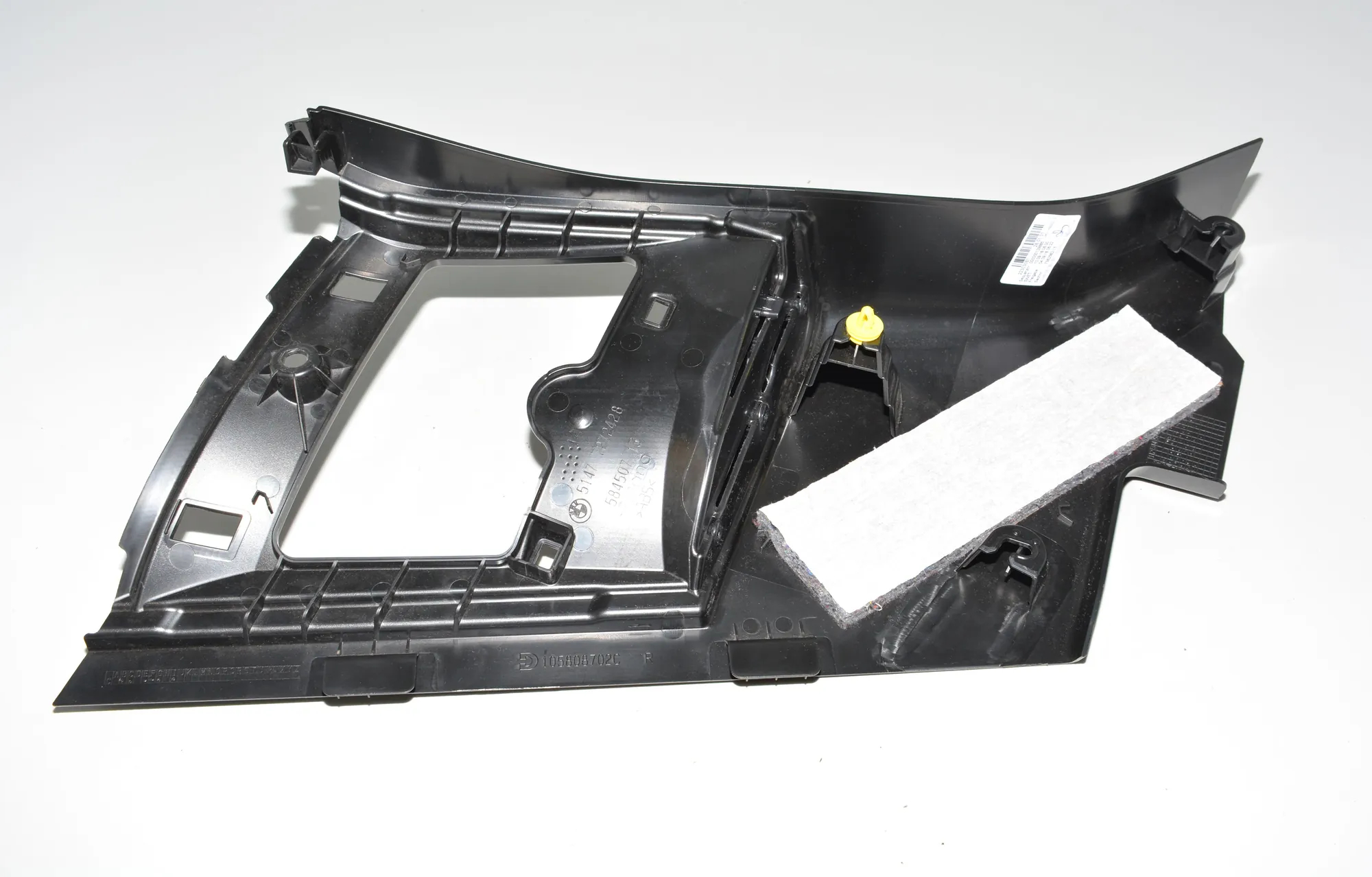Right Side Pillar Trim – OEM 7362582 · BMW i3 (I01) Electric 2020 – 4