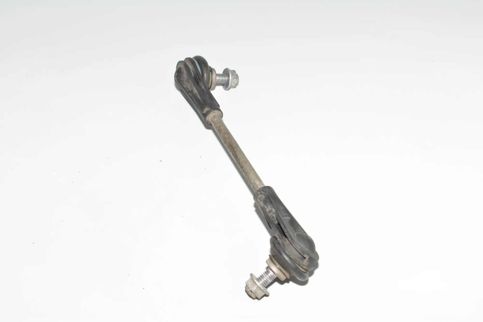 Front Right Stabilizer Link – OEM 6862858 · BMW i3 (I01) Hybrid 2018 – 3