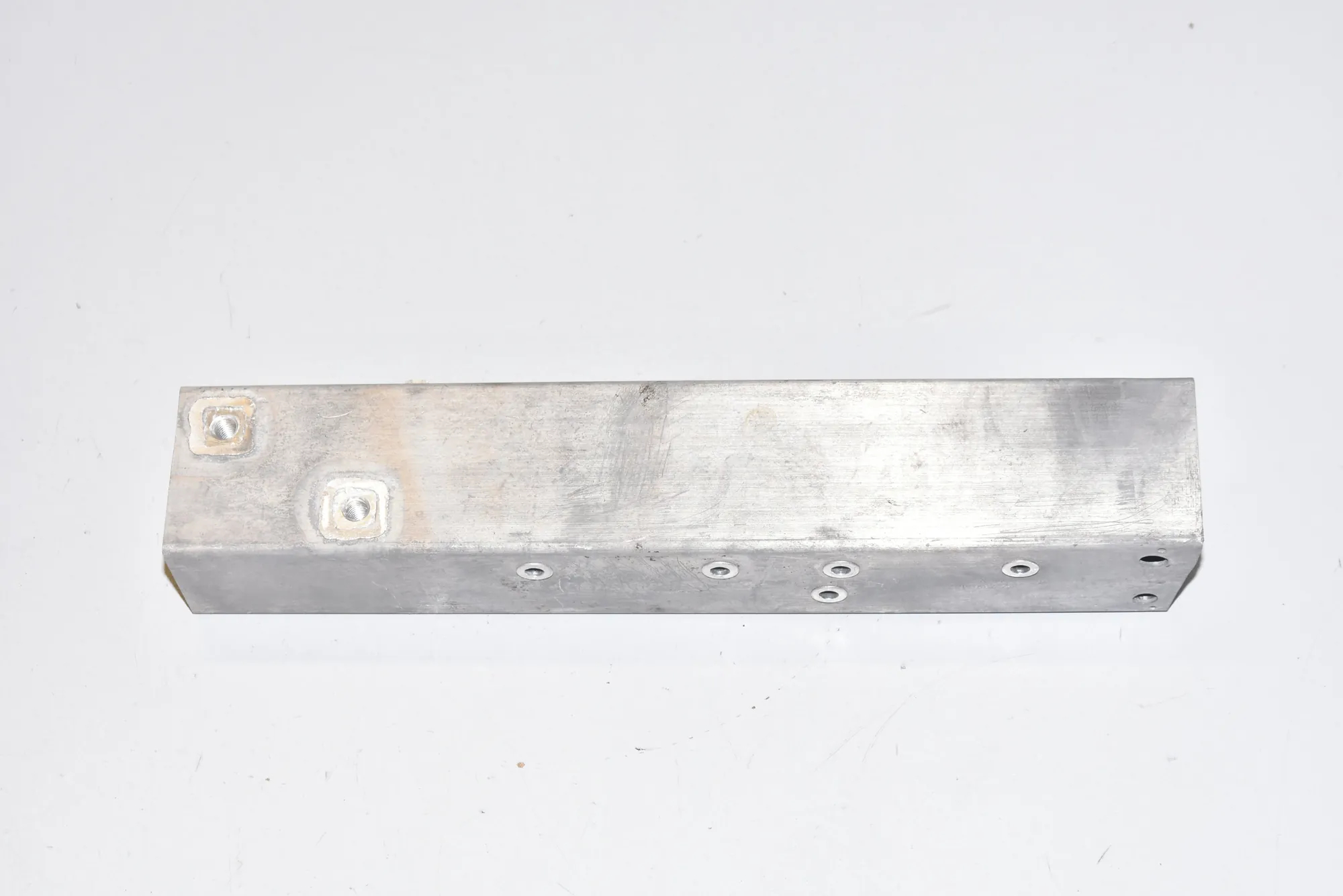 Rear Left Bumper Bracket – OEM 7375467 · BMW i3 (I01) Hybrid 2018