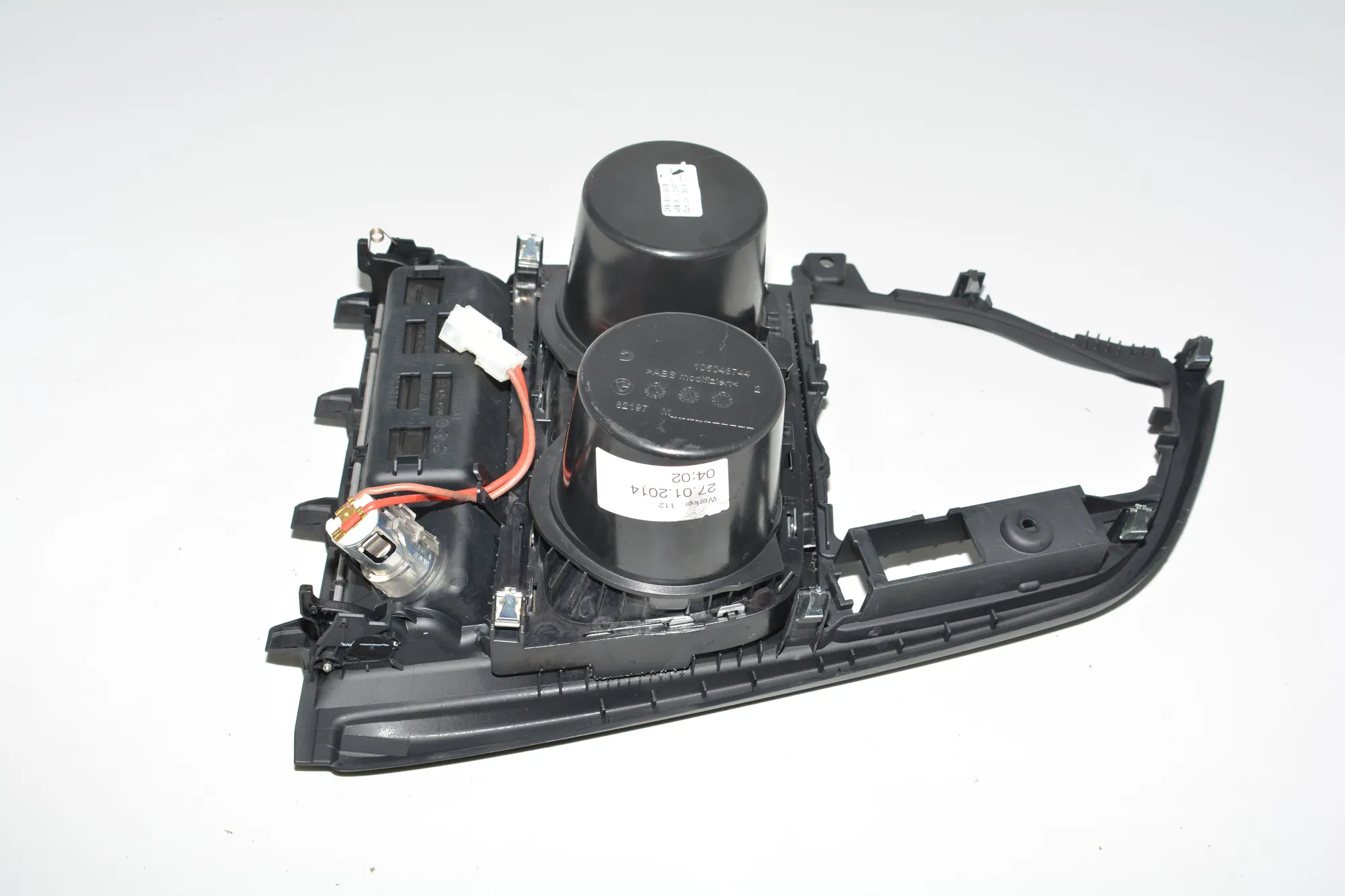 Cup Holder – OEM 9218926 · BMW 3 (F30, F80) BMW 3 (F30, F80) 316 d 2014 – 5