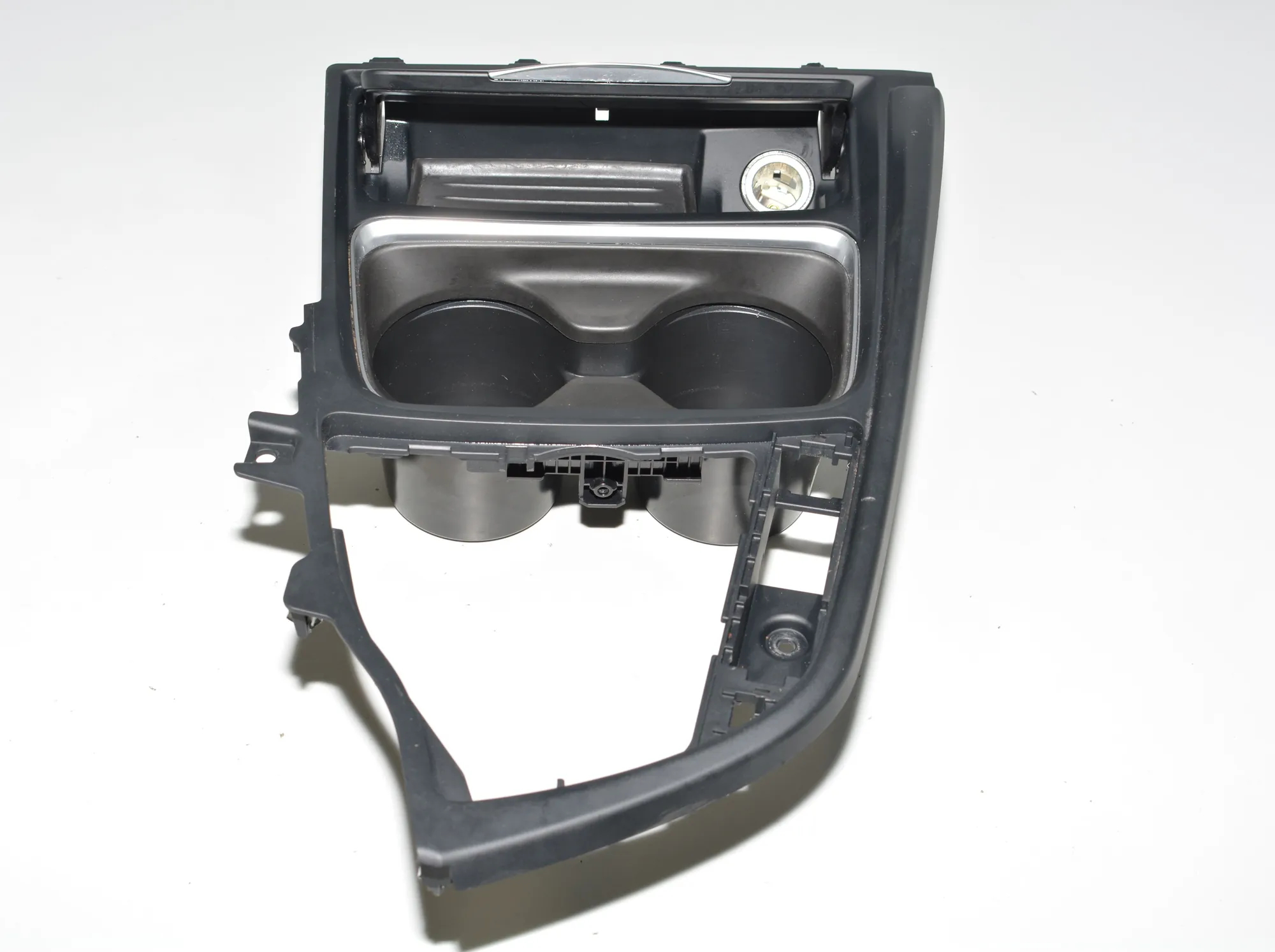 Cup Holder – OEM 9218926 · BMW 3 (F30, F80) BMW 3 (F30, F80) 316 d 2014 – 3