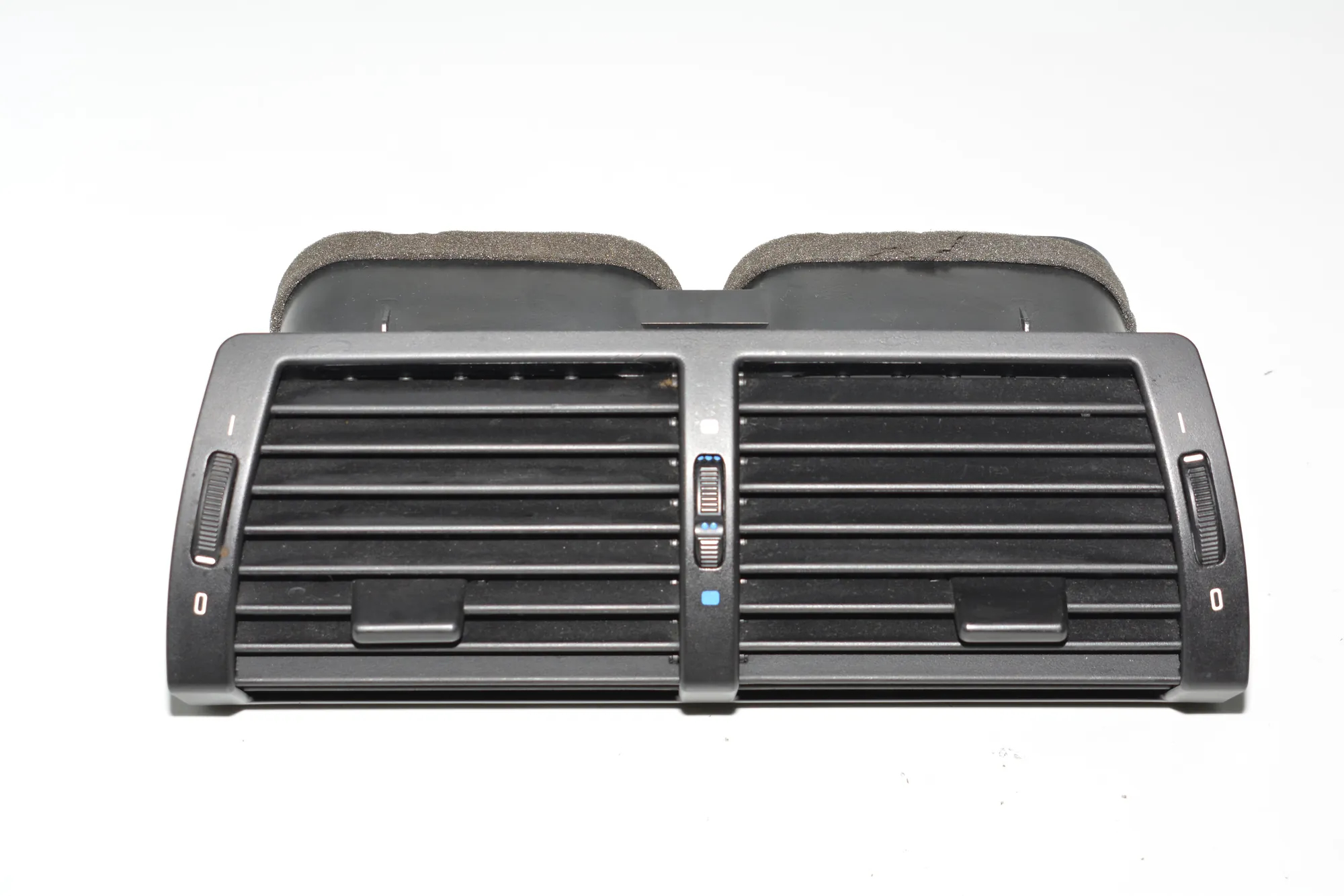 Dashboard Air Vents – OEM 8402221 · BMW X5 (E53) 3.0 d 2005