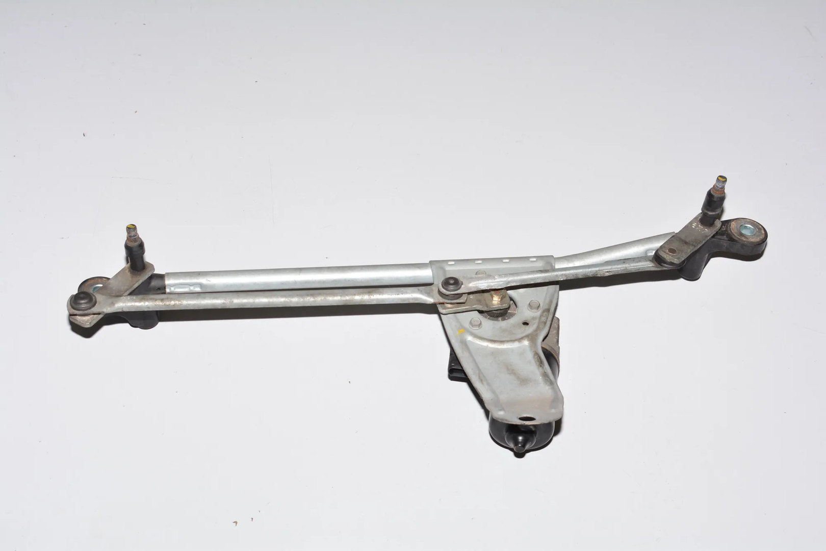 Front Windshield Wiper Mechanism – OEM 7111536 · BMW X5 (E53) 3.0 d 2005 – 4