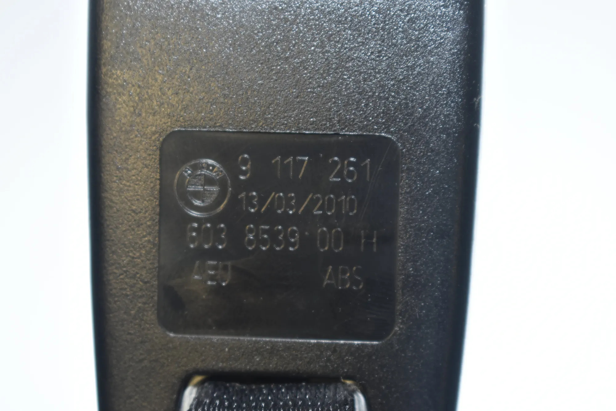 Rear Left Seat Buckle – OEM 9117261 · BMW 3 Coupe (E92) 330 d 2010 – 4