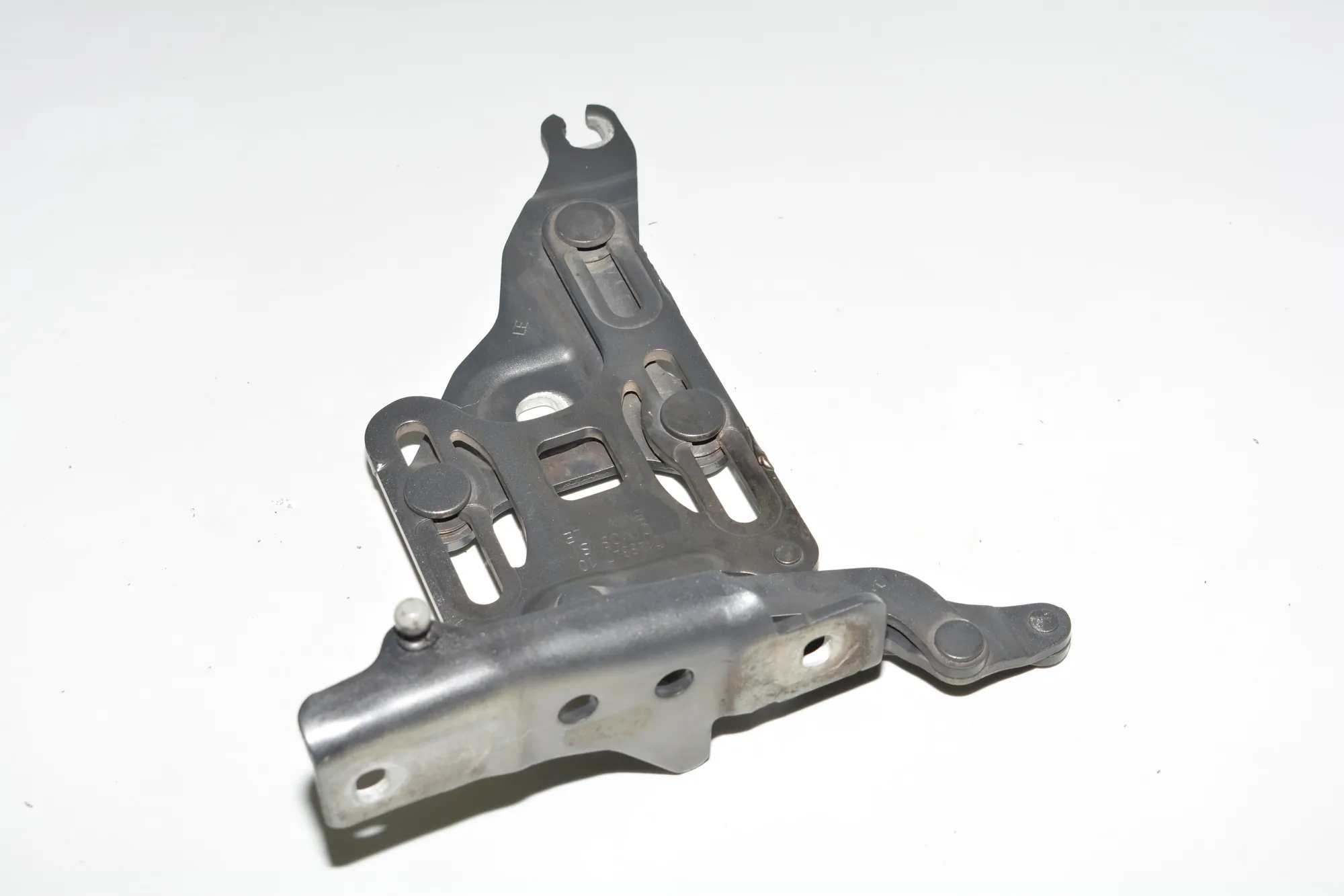 Front Left Bonnet Hinge – OEM 7148347 · BMW X6 (E71, E72) xDrive 35 d 2008 – 3