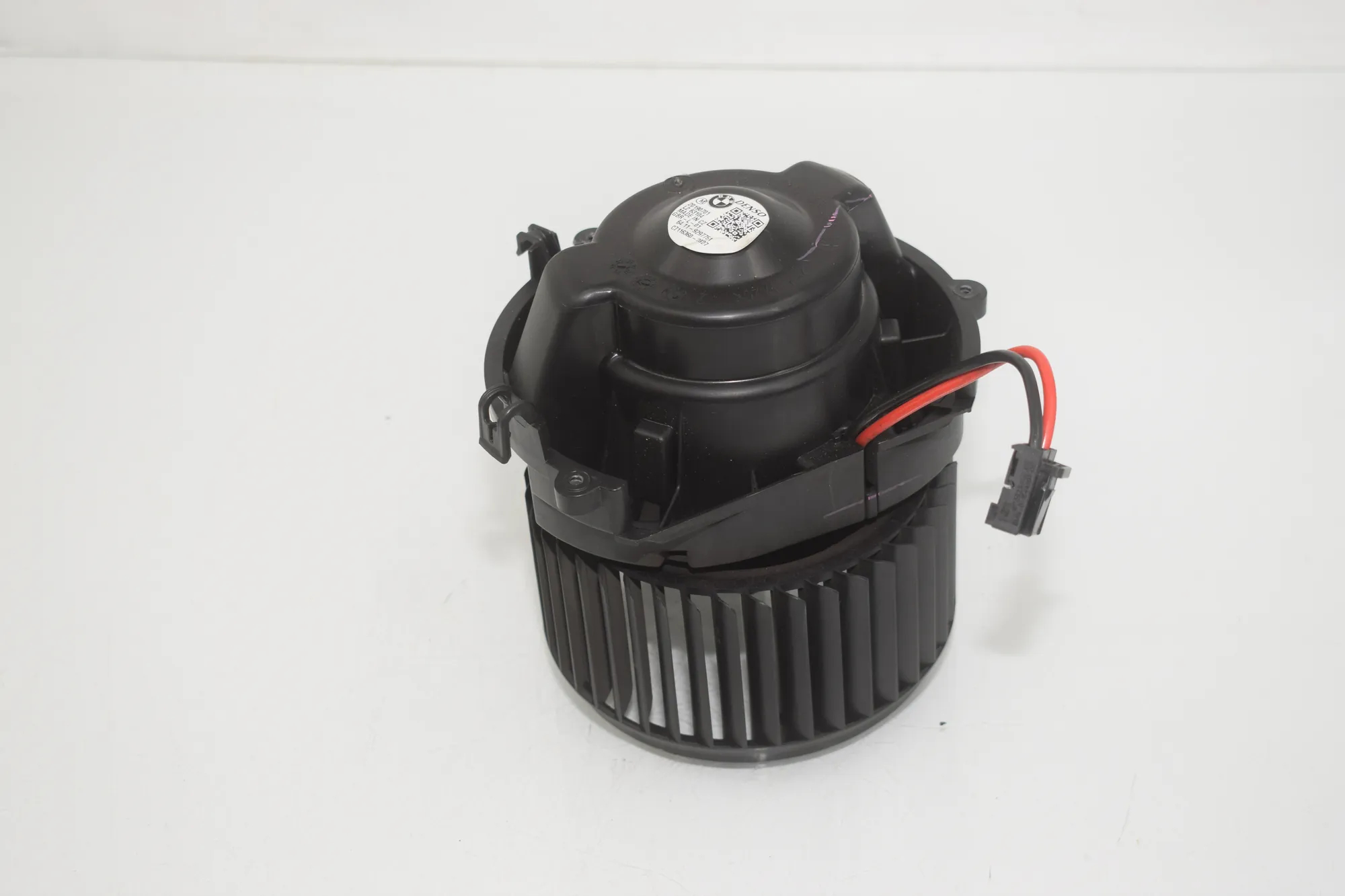Heater Blower Fan – OEM 9297751 · BMW i3 (I01) s Range Extender 2019