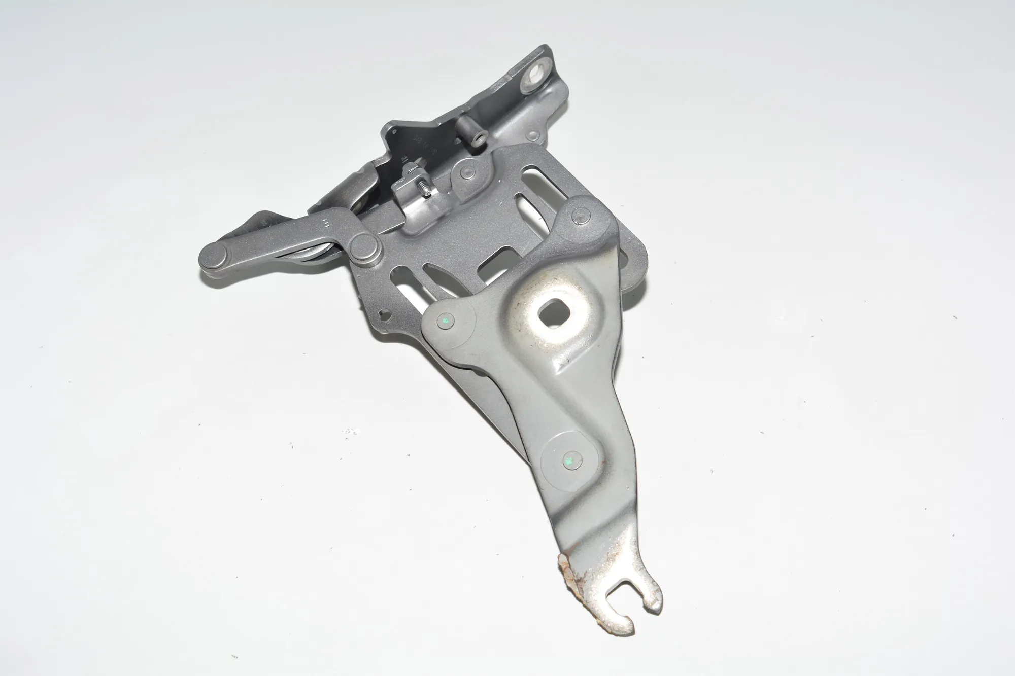 Front Right Bonnet Hinge – OEM 7148348 · BMW X6 (E71, E72) xDrive 35 d 2008 – 3