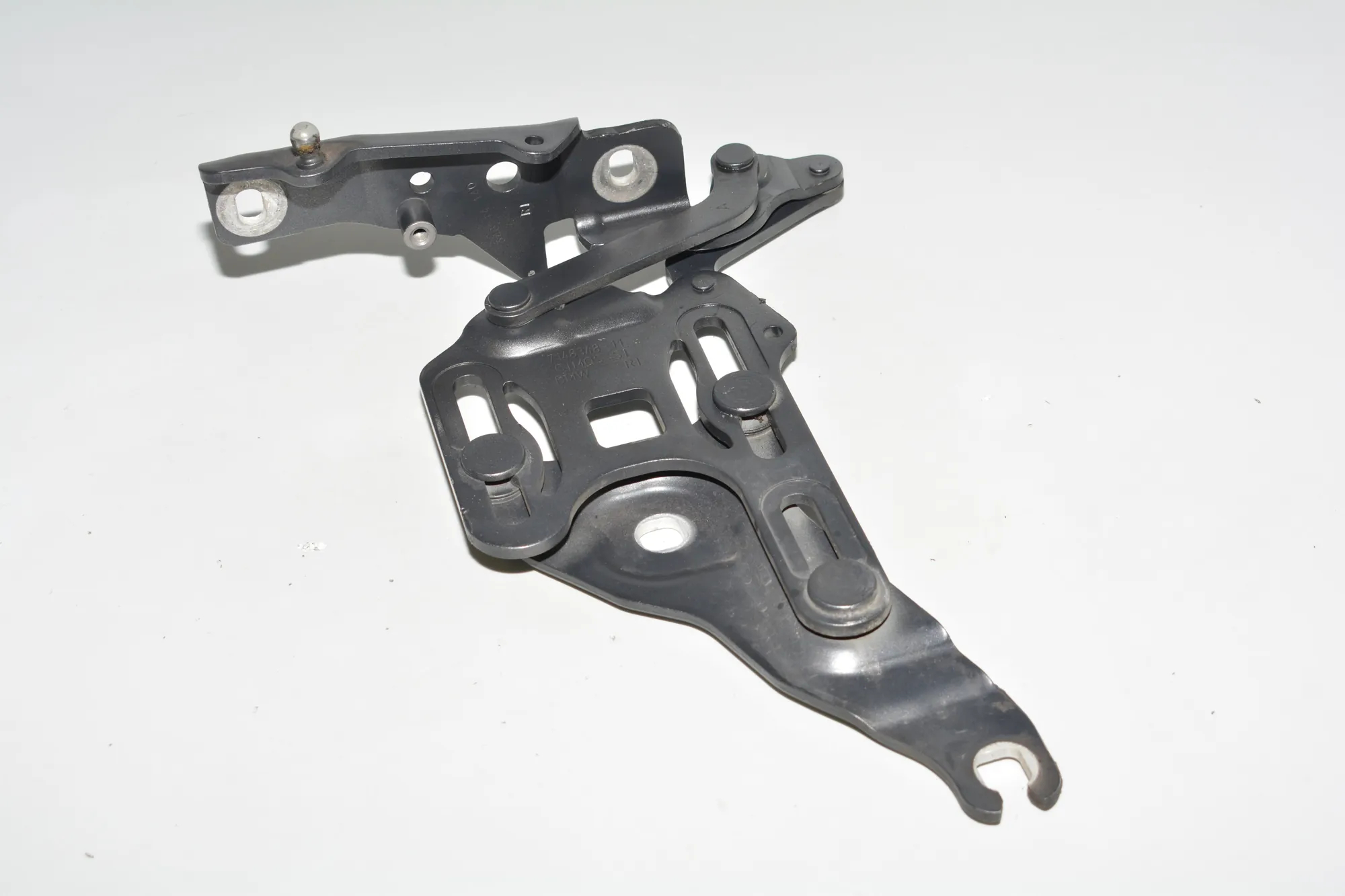 Front Right Bonnet Hinge – OEM 7148348 · BMW X6 (E71, E72) xDrive 35 d 2008 – 2