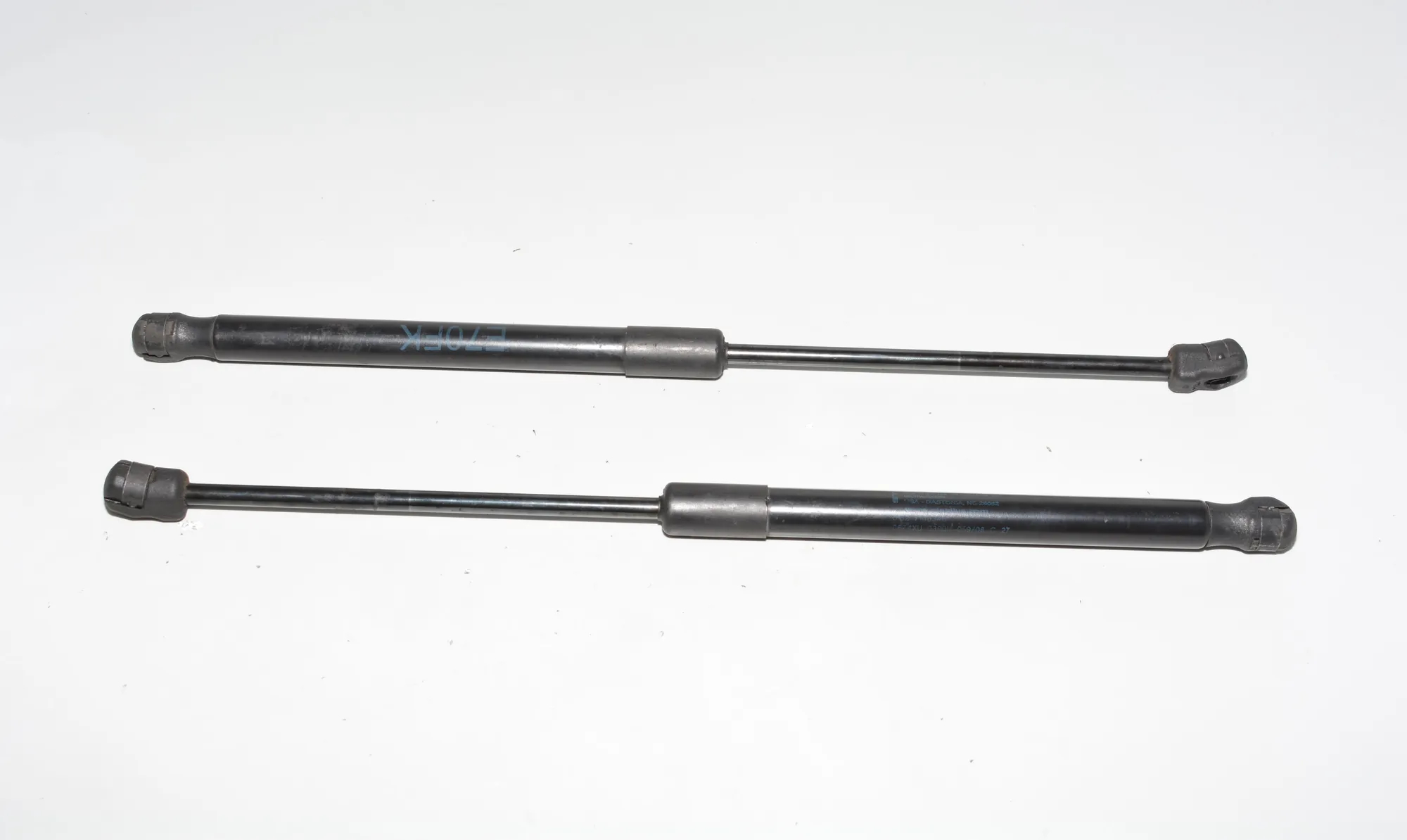 Front Left Bonnet Strut – OEM 7148346 · BMW X6 (E71, E72) xDrive 35 d 2008 – 2