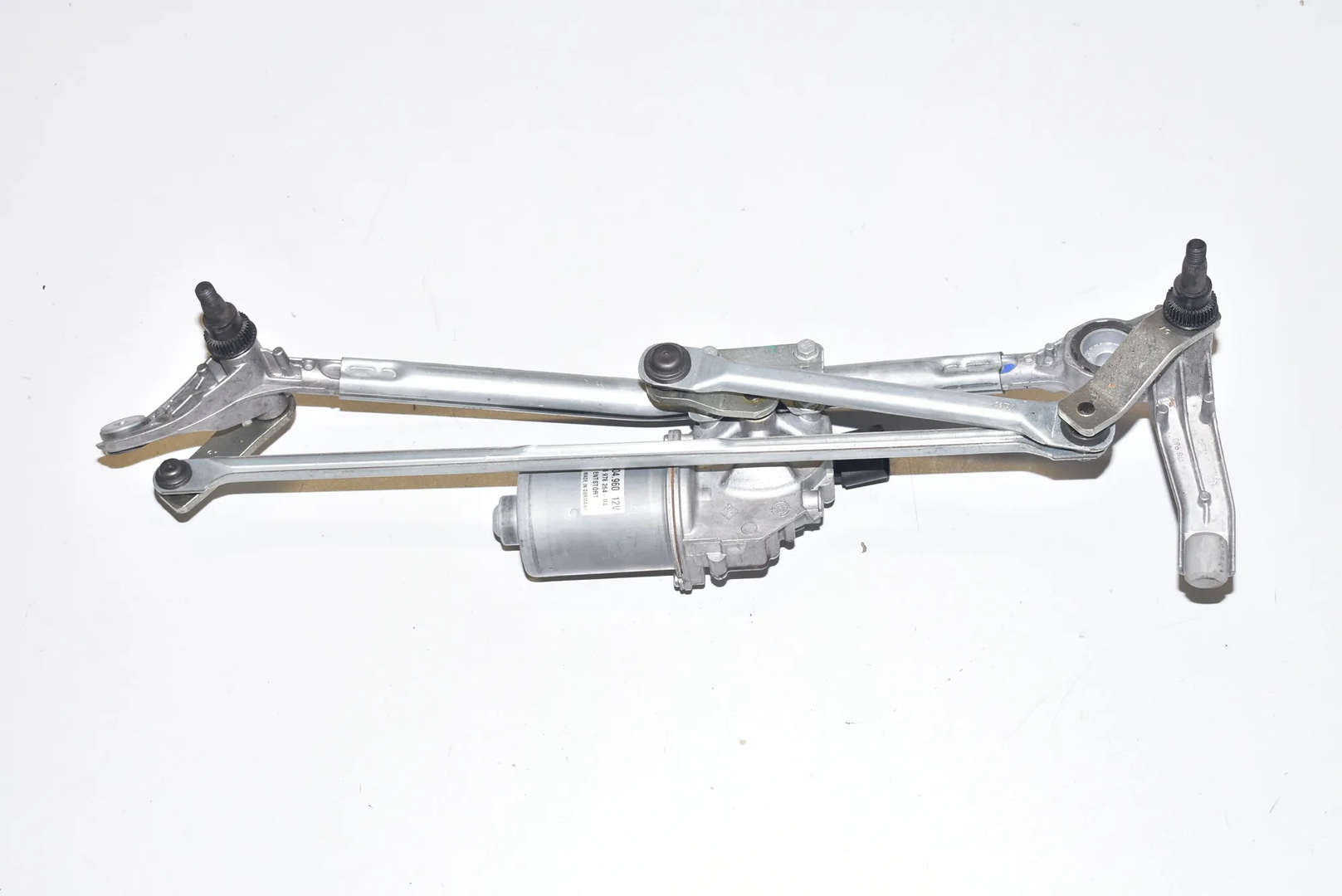 Front Windshield Wiper Mechanism – OEM 6978264 · BMW 3 Coupe (E92) 330 d 2010