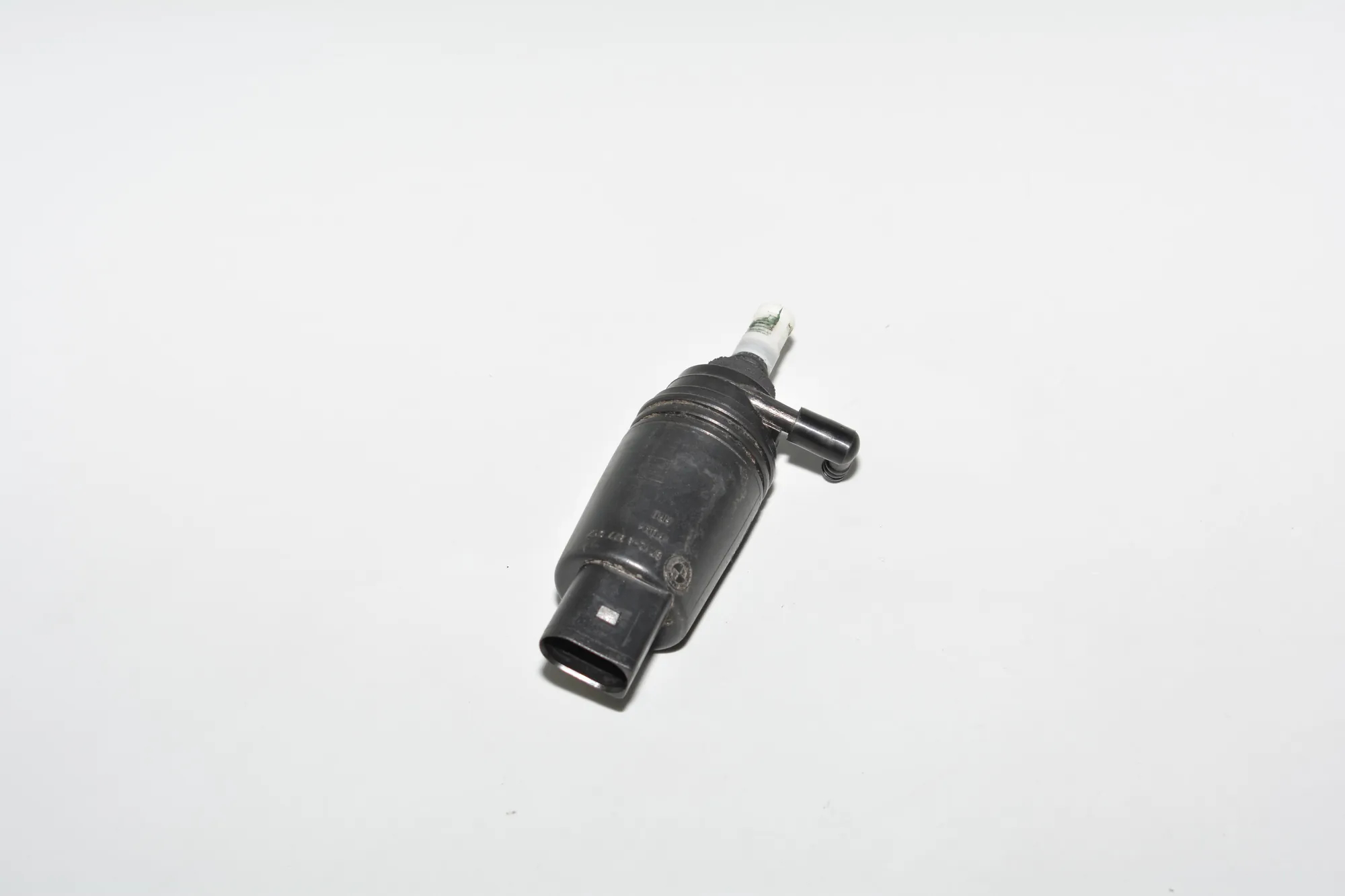Washer Tank Motor – OEM 8377612 · BMW 5 (E39) 525 d 2001 – 3