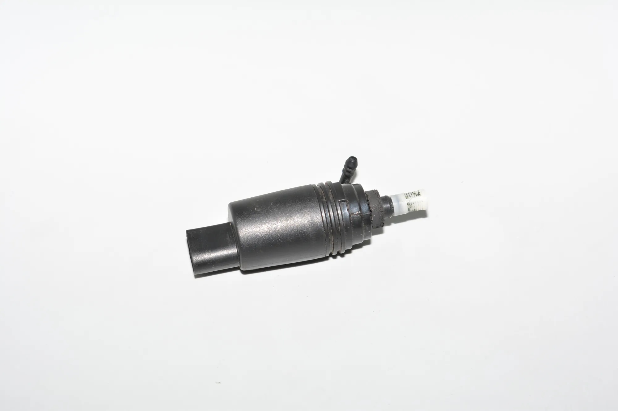 Washer Tank Motor – OEM 8377612 · BMW 5 (E39) 525 d 2001 – 2
