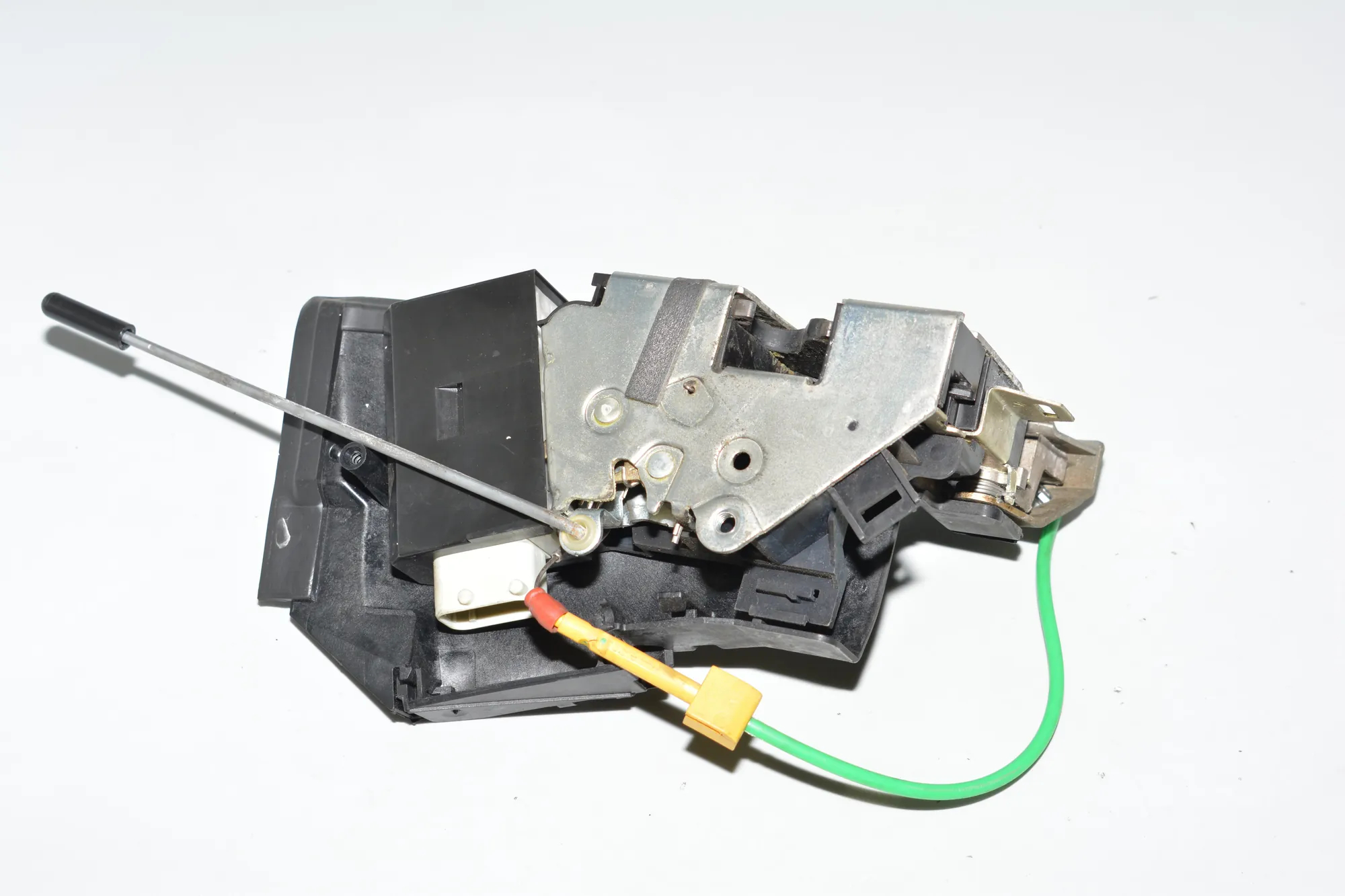 Front Right Door Lock – OEM 8352165 · BMW 5 (E39) 525 d 2001 – 3