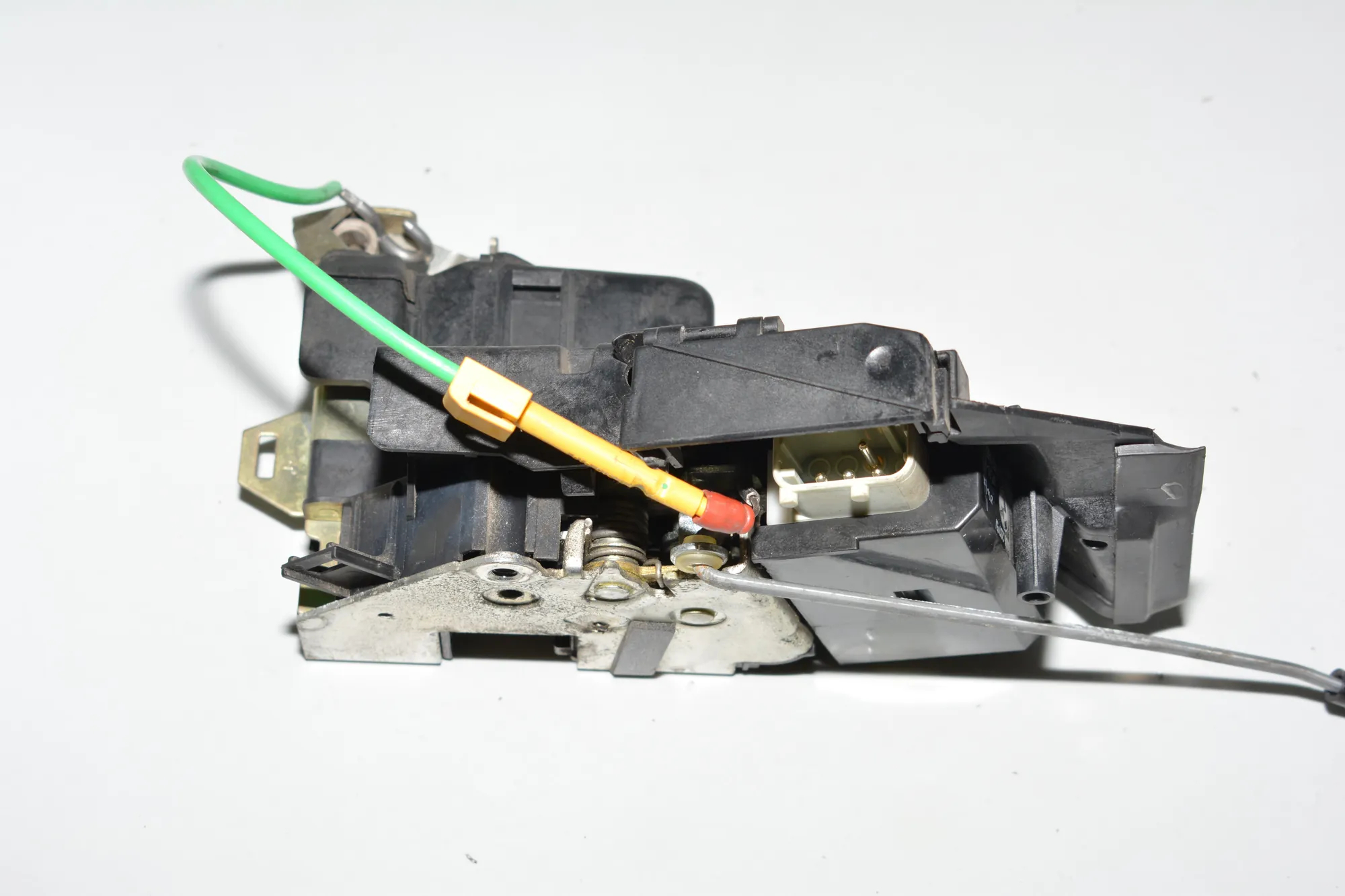 Front Right Door Lock – OEM 8352165 · BMW 5 (E39) 525 d 2001 – 5