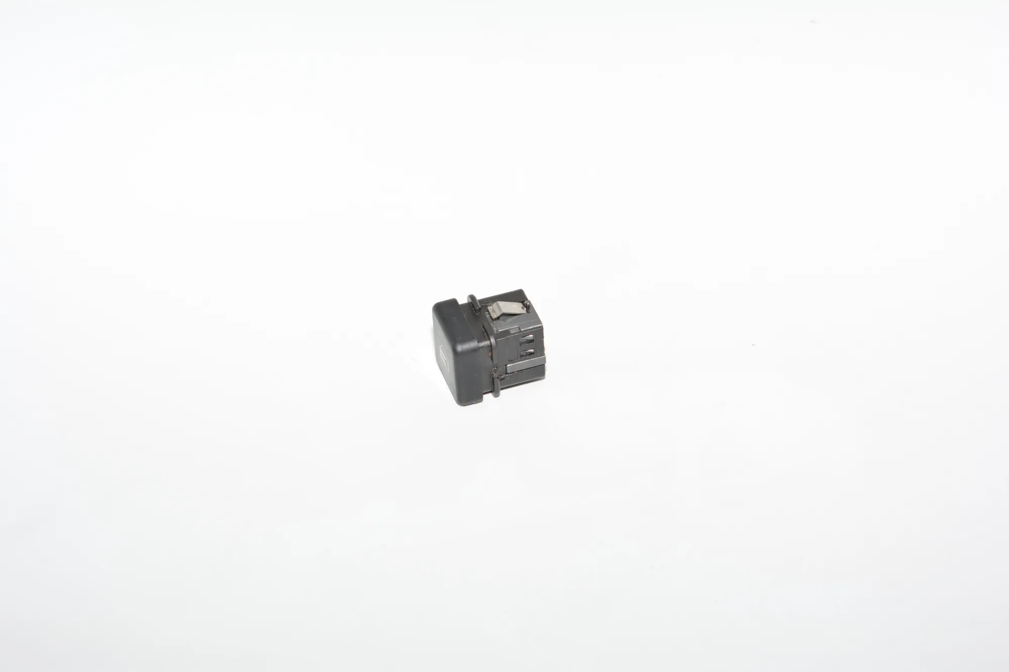 Switches – OEM 8360828 · BMW 5 (E39) 525 d 2001 – 2