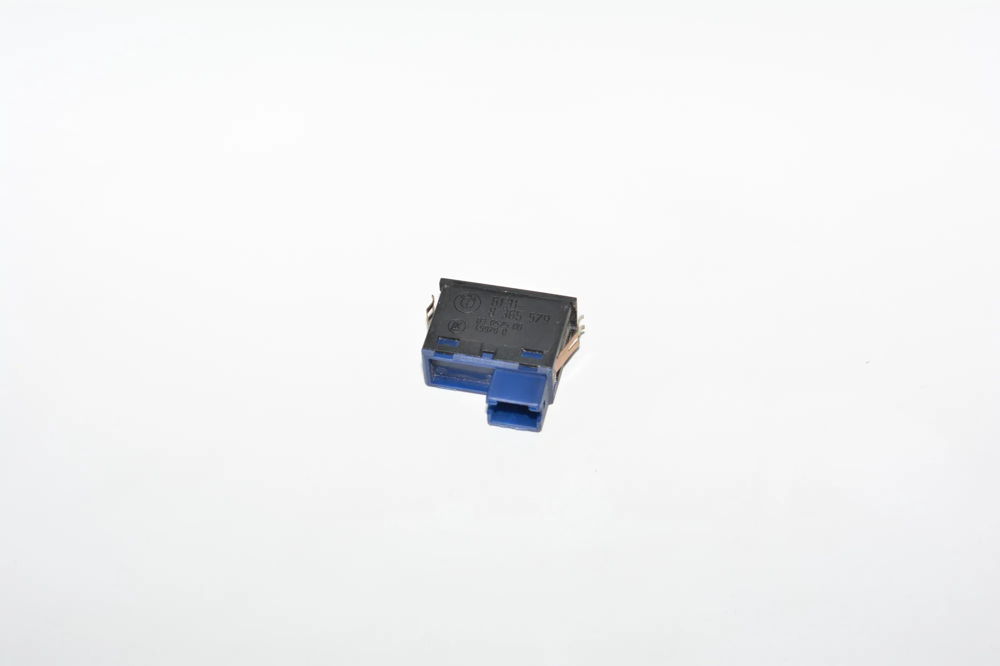 Switches – OEM 8365579 · BMW 5 (E39) 525 d 2001 – 4