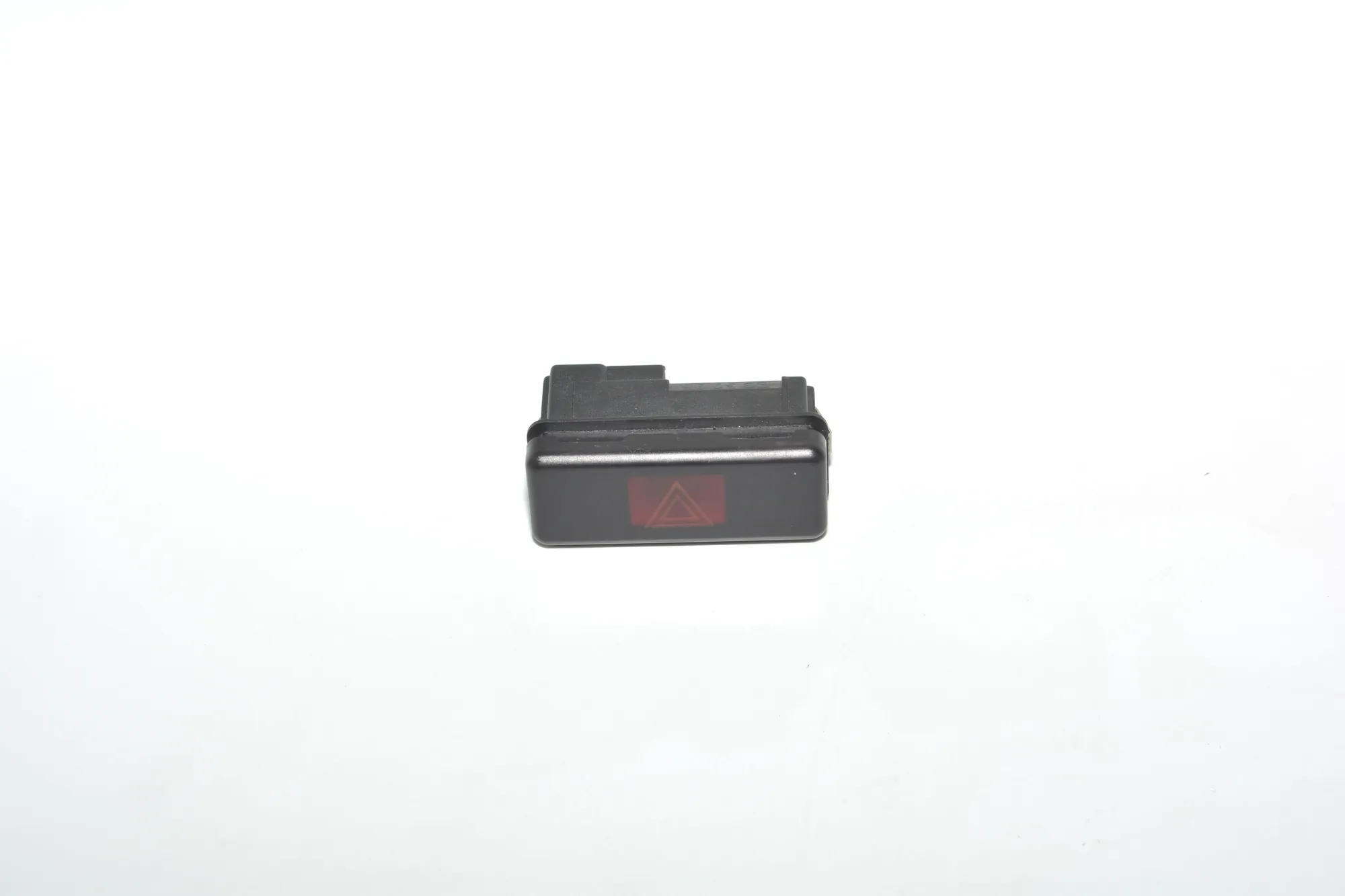 Hazard Button – OEM 8350947 · BMW 5 (E39) 525 d 2001