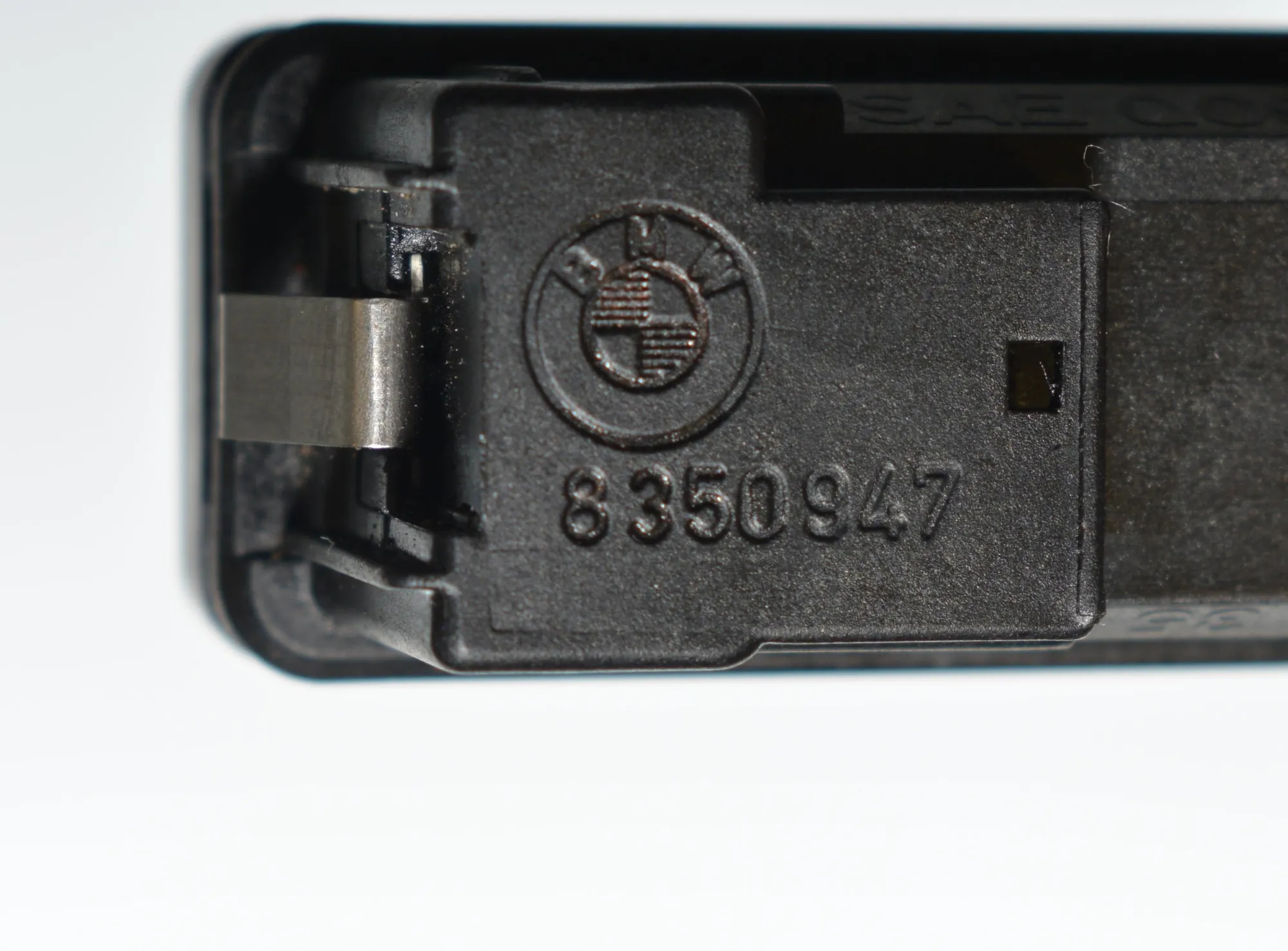 Hazard Button – OEM 8350947 · BMW 5 (E39) 525 d 2001 – 5