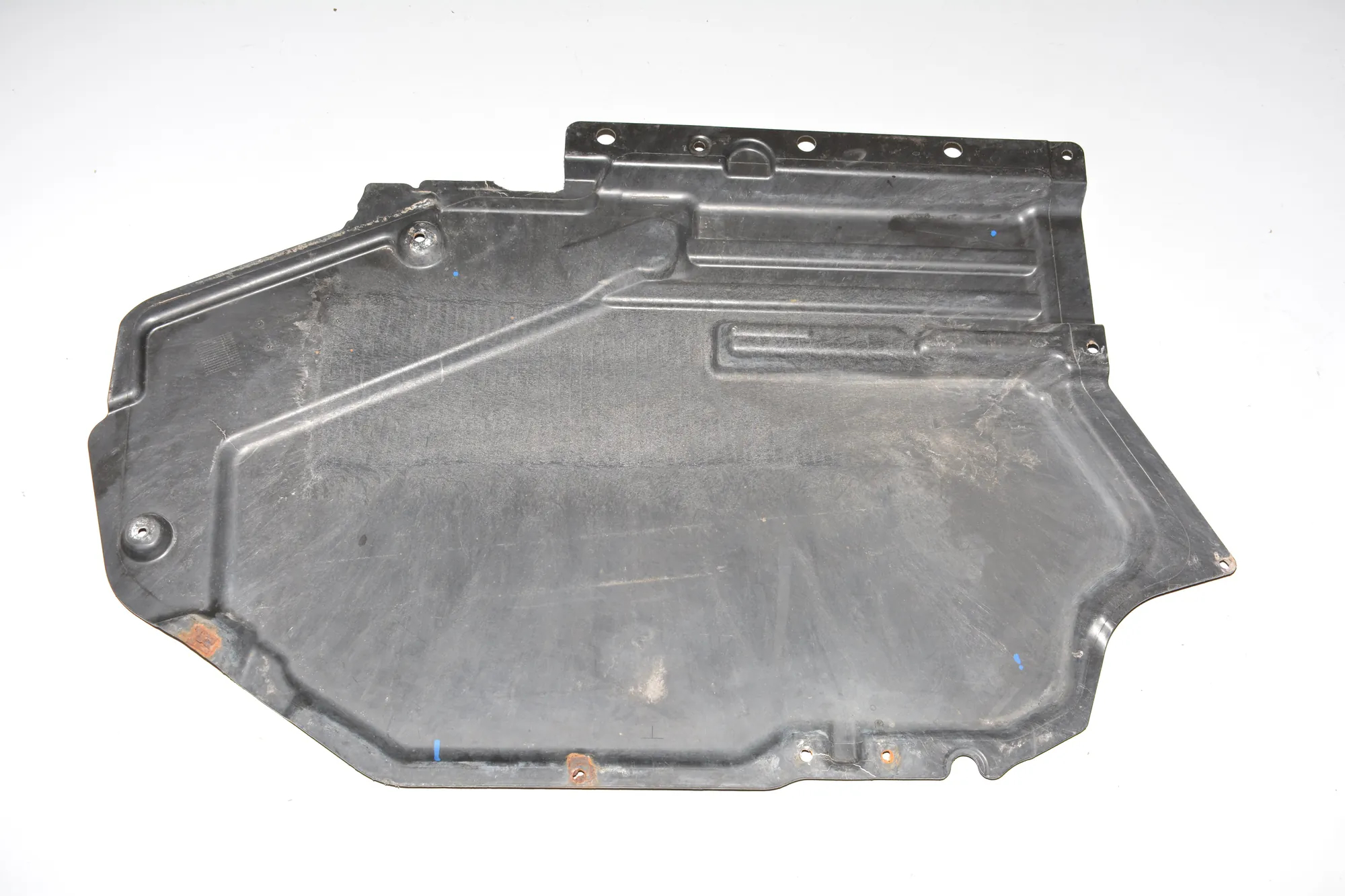 Rear Left Underbody Cover – OEM 7158405 · BMW X6 (E71, E72) xDrive 35 d 2008 – 2