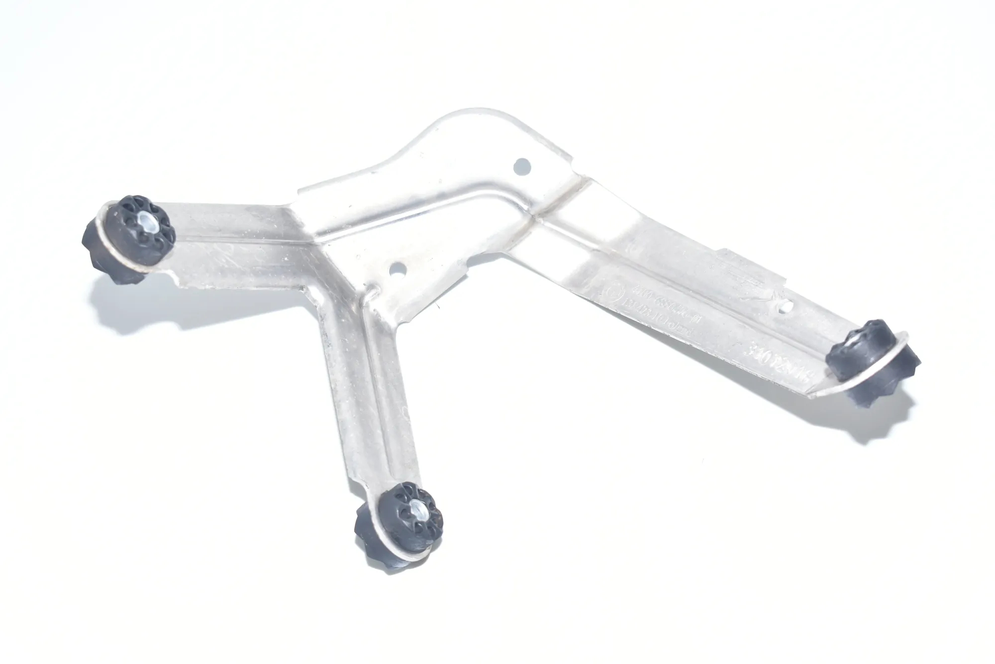 ABS Pump Holder – OEM 6850470 · BMW i3 (I01) Hybrid 2018 – 2