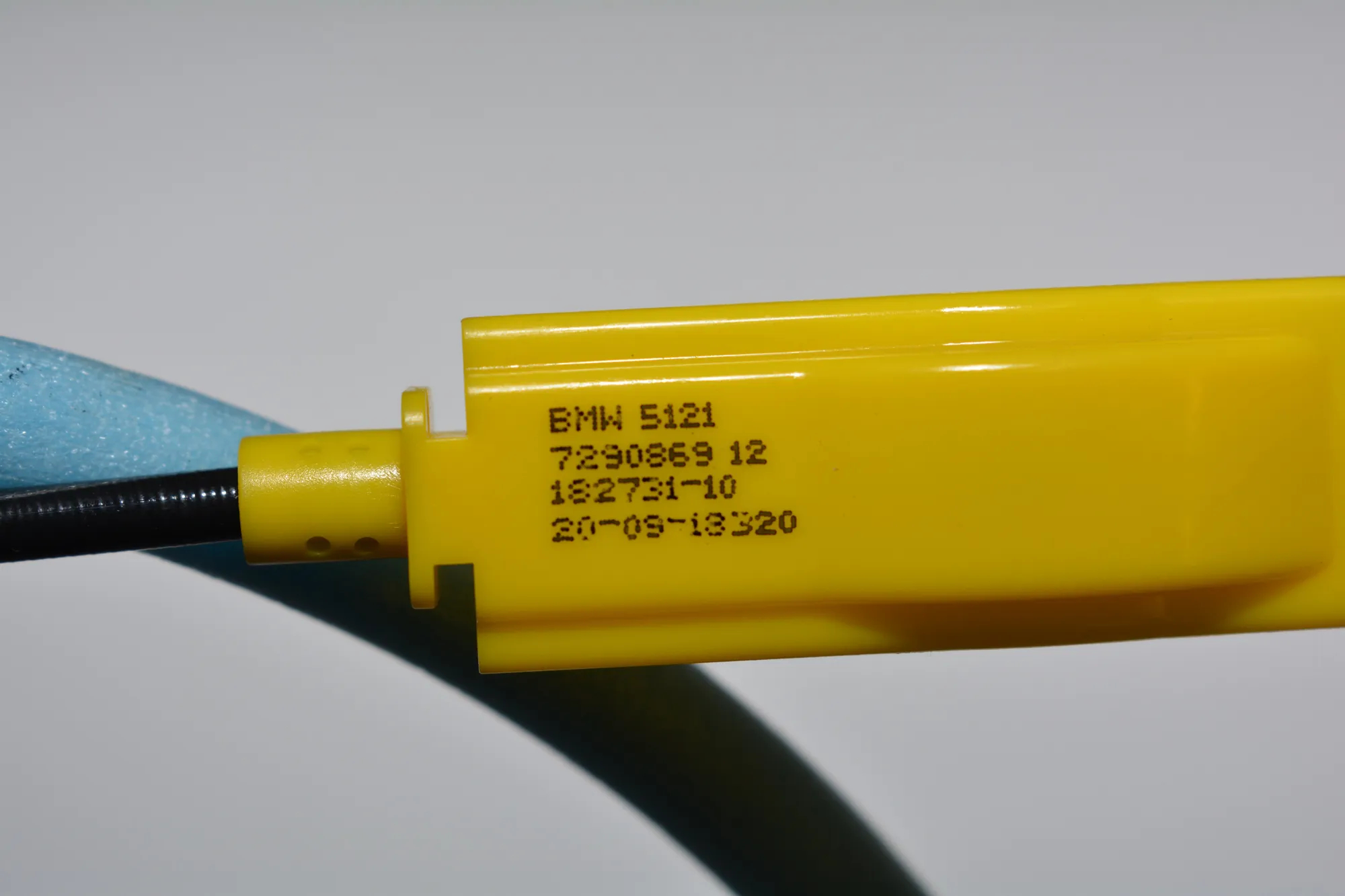 Door Lock Cable – OEM 7290869 · BMW i3 (I01) Hybrid 2018 – 4