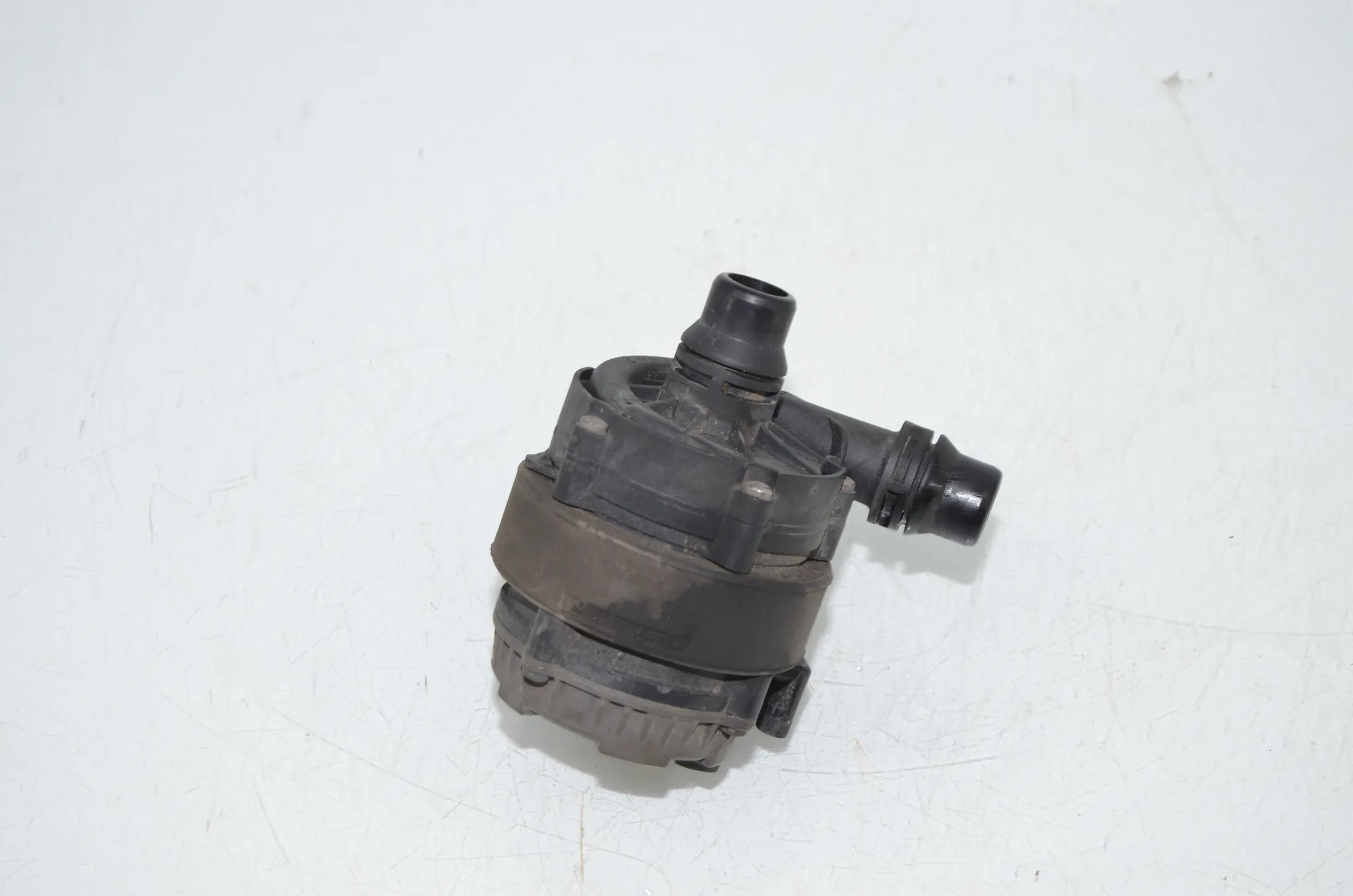 Auxiliary Water Pump – OEM 8600285 · BMW i3 (I01) s Range Extender 2019
